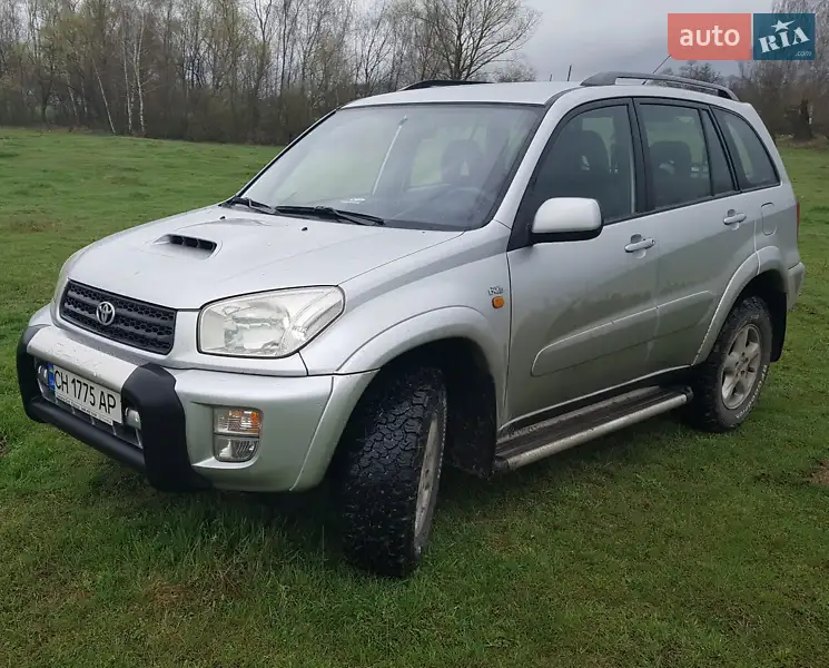 Toyota RAV4, 2001