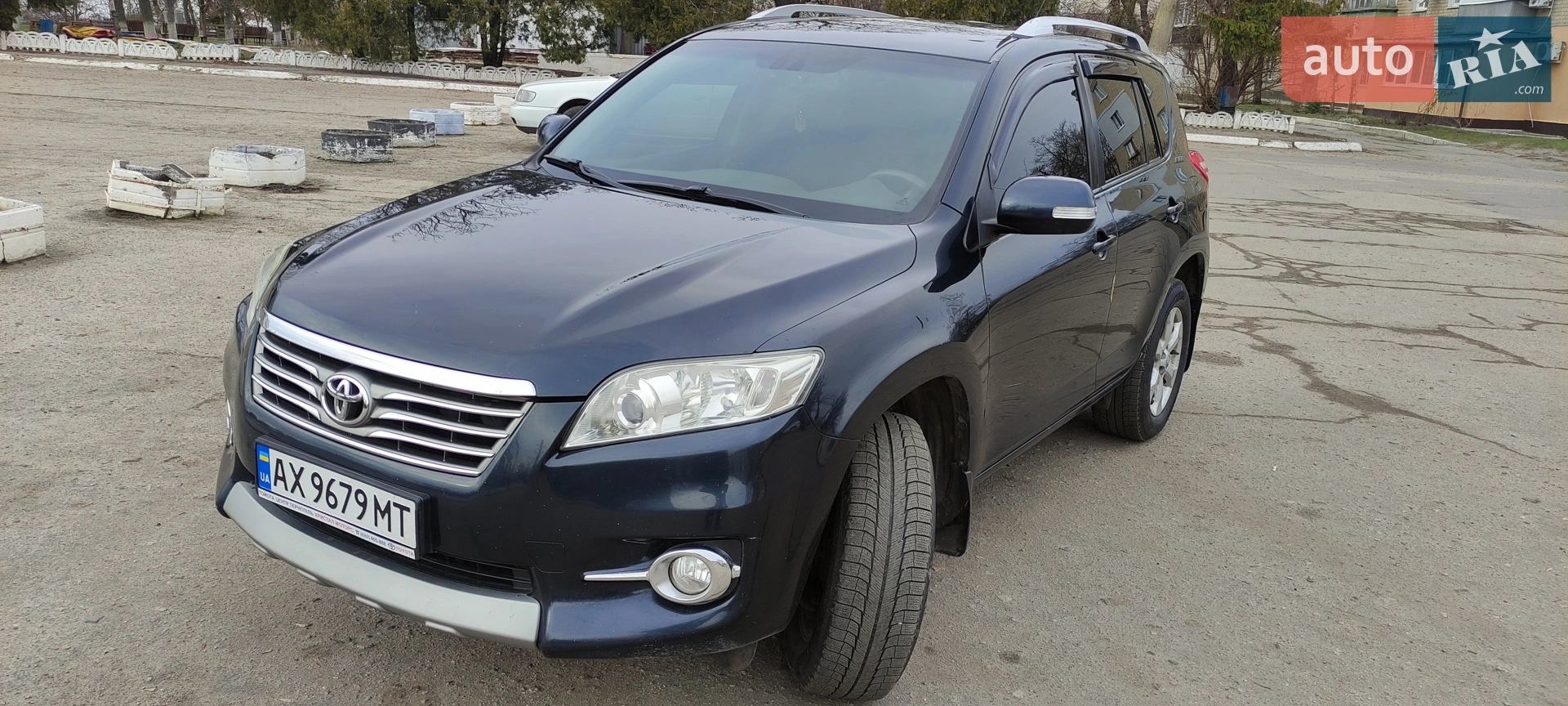 Toyota RAV4, 2010