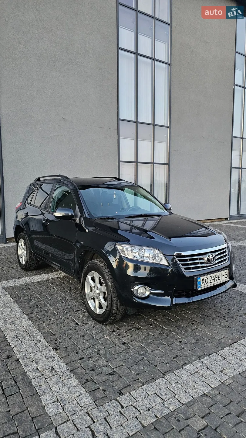 Toyota RAV4, 2010