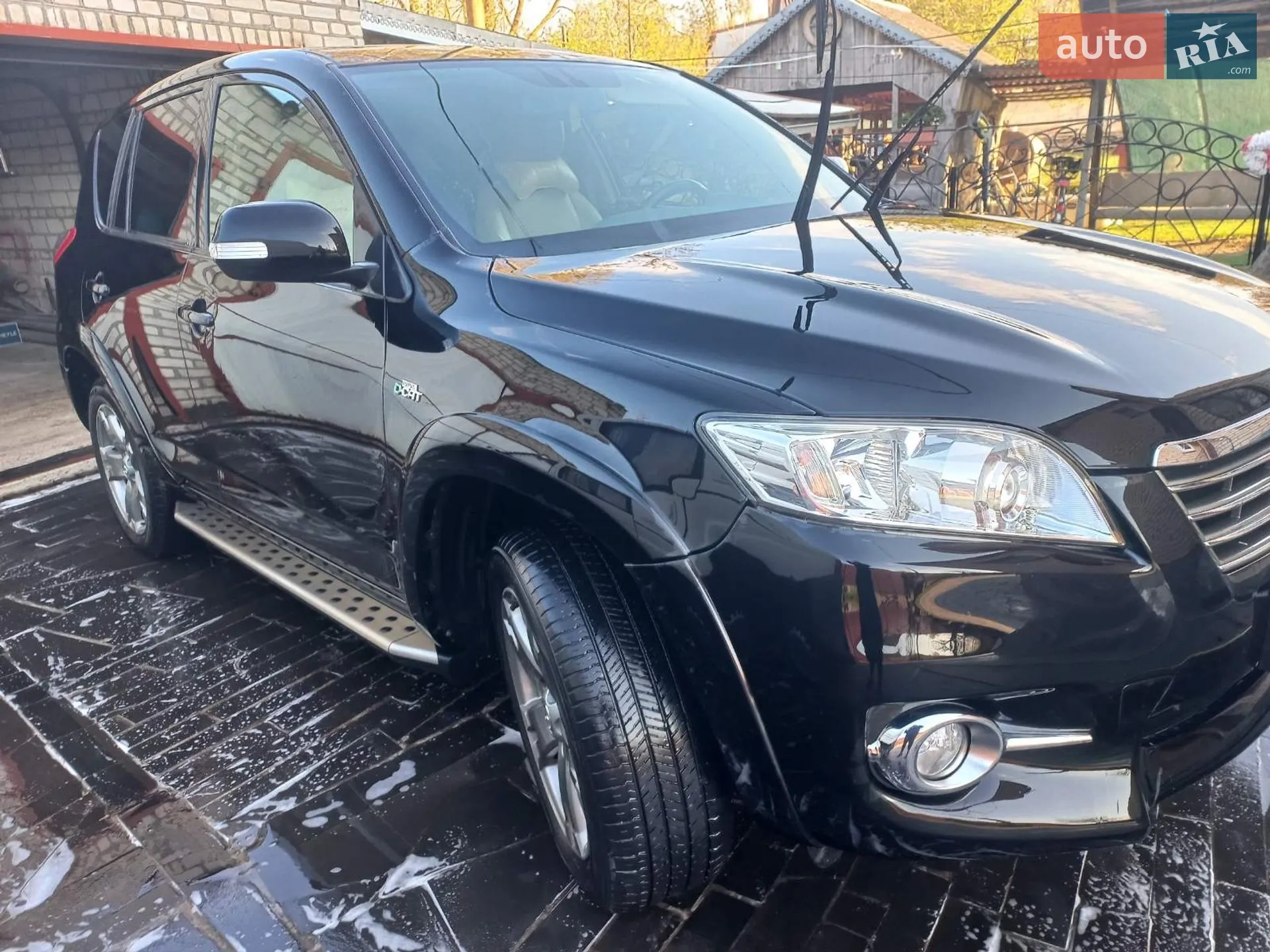 Toyota RAV4, 2010