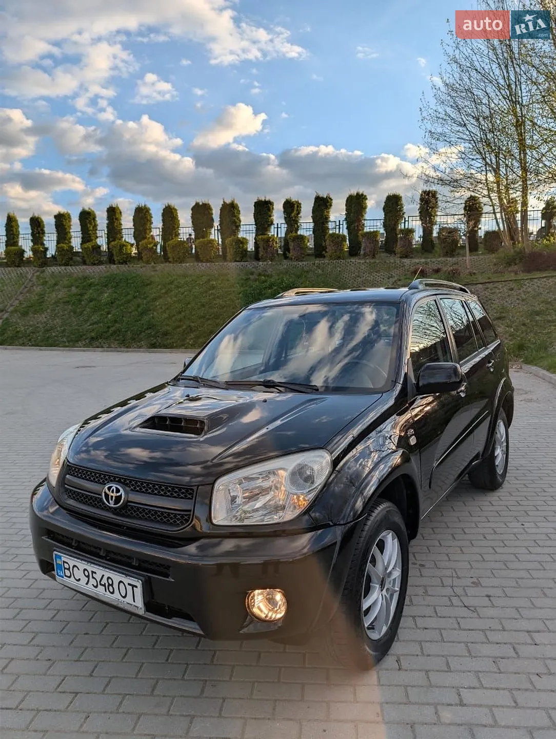 Toyota RAV4, 2005