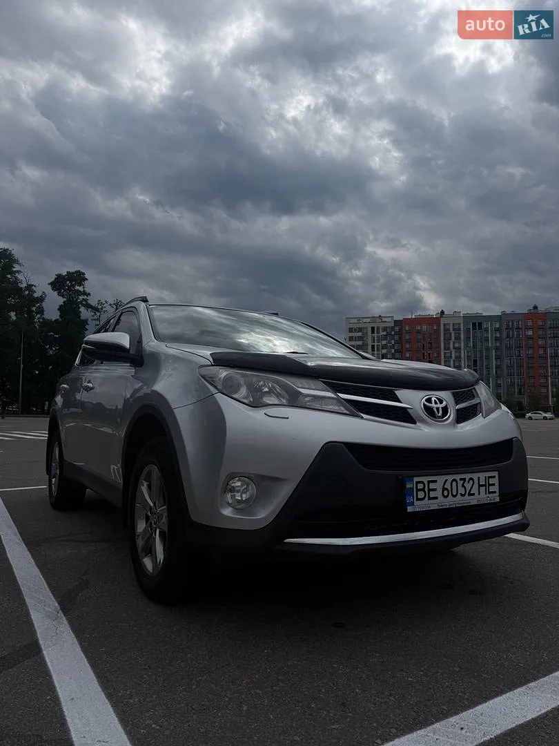 Toyota RAV4, 2015