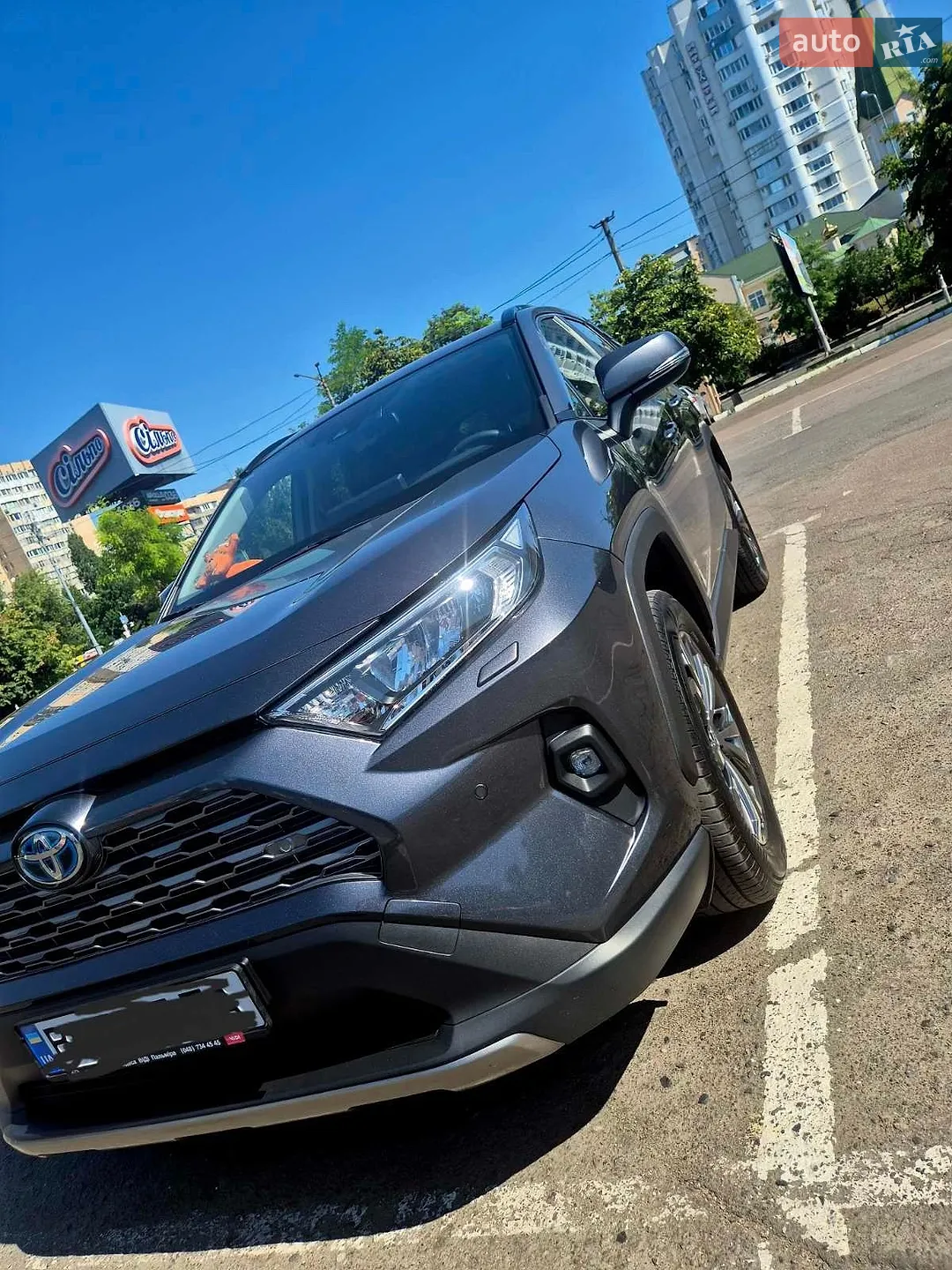 Toyota RAV4, 2024