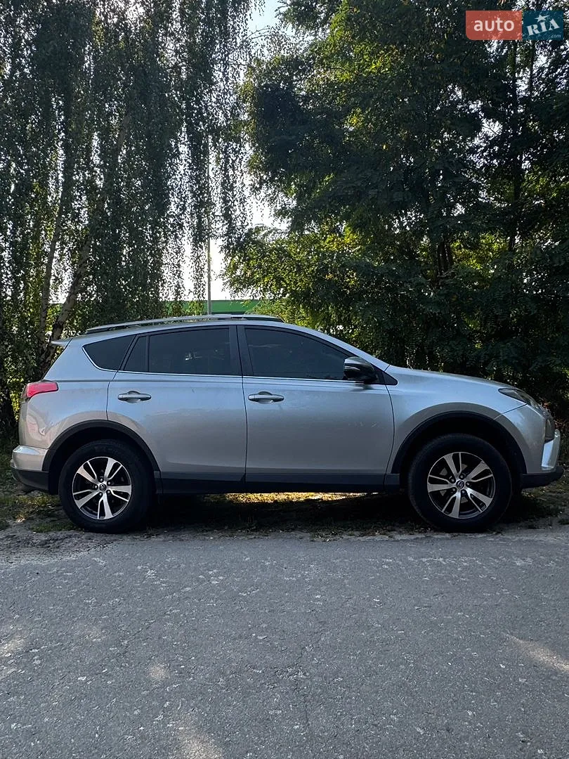 Toyota RAV4, 2017