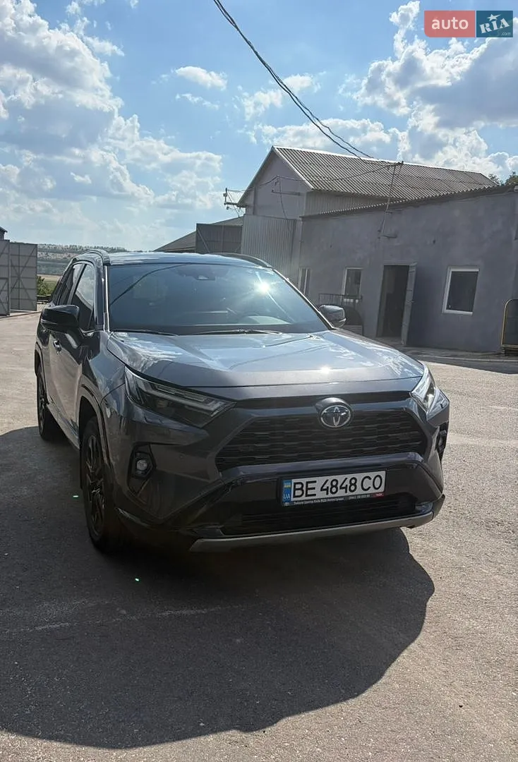 Toyota RAV4, 2023