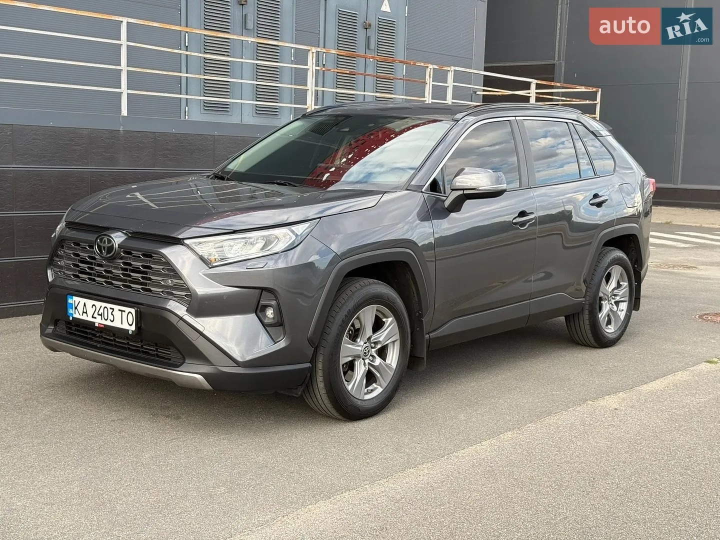 Toyota RAV4, 2023