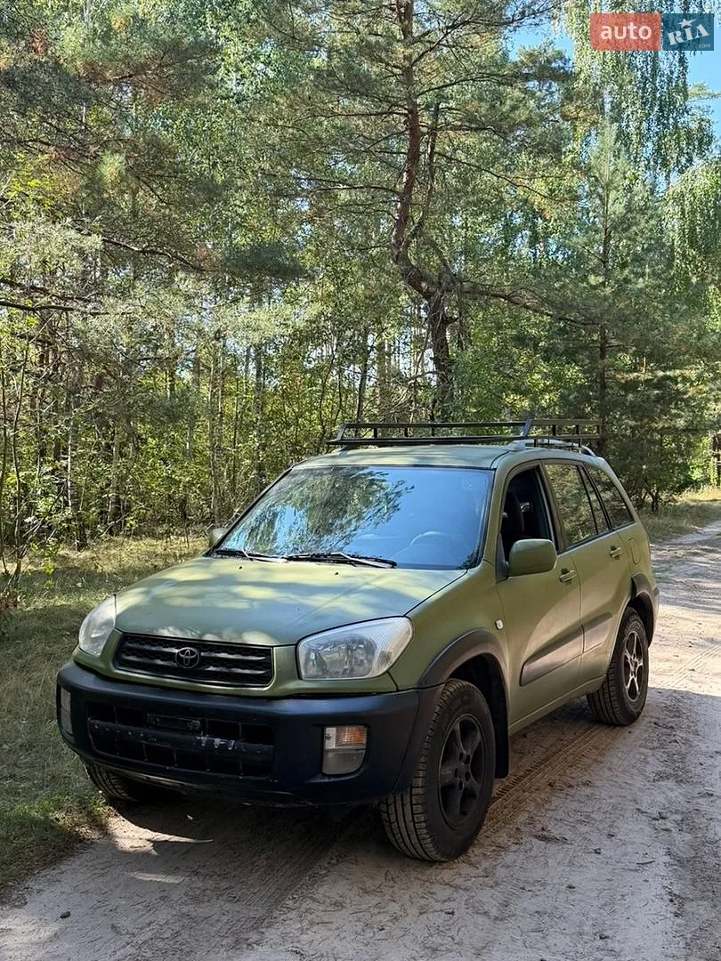 Toyota RAV4, 2001