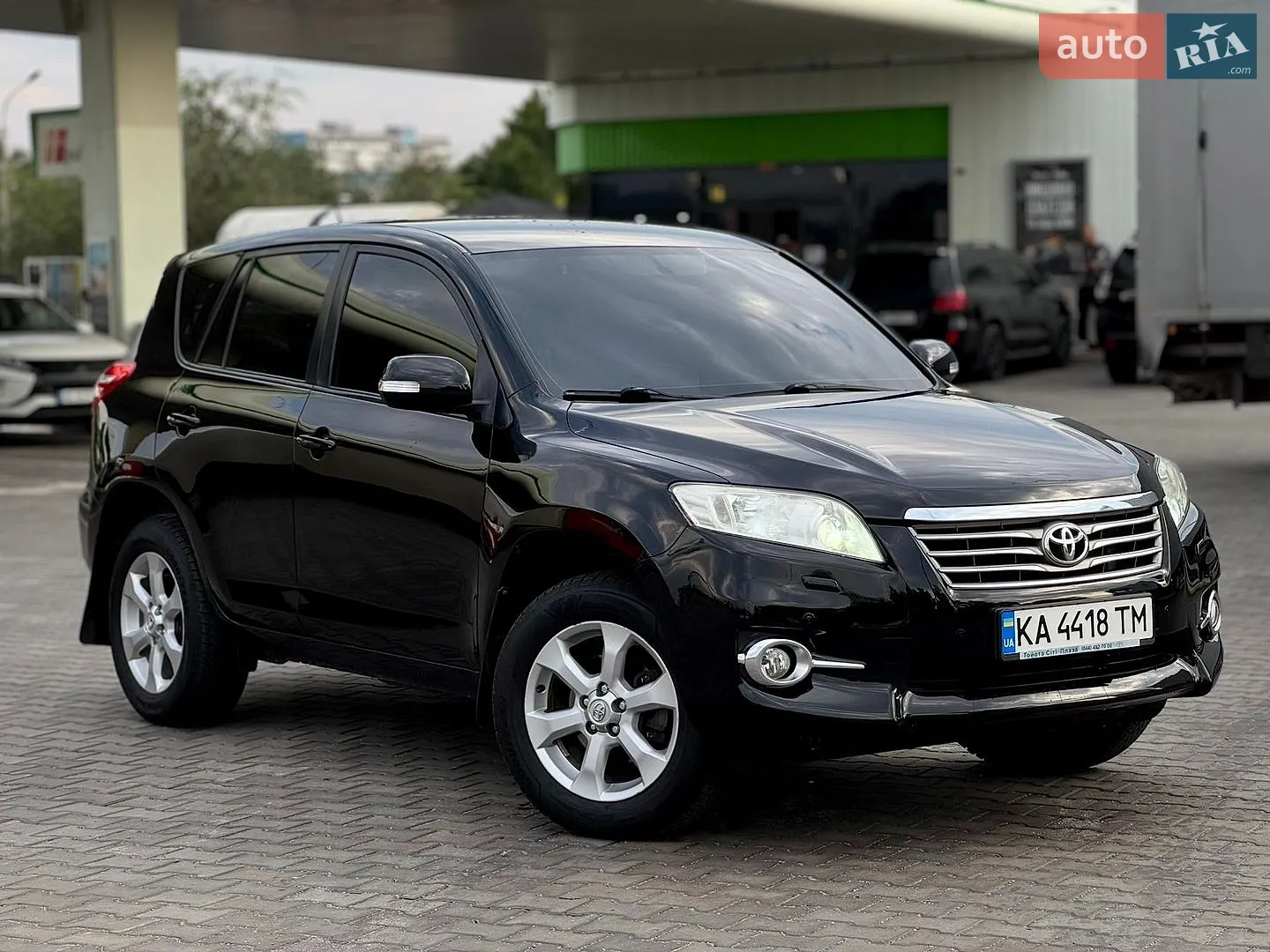 Toyota RAV4, 2011