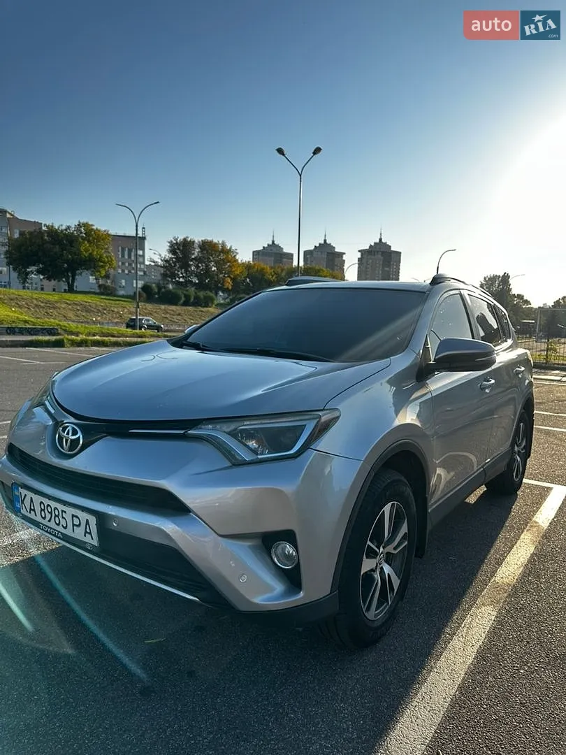 Toyota RAV4, 2016