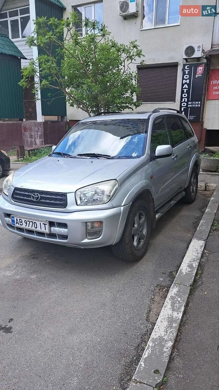 Toyota RAV4, 2002