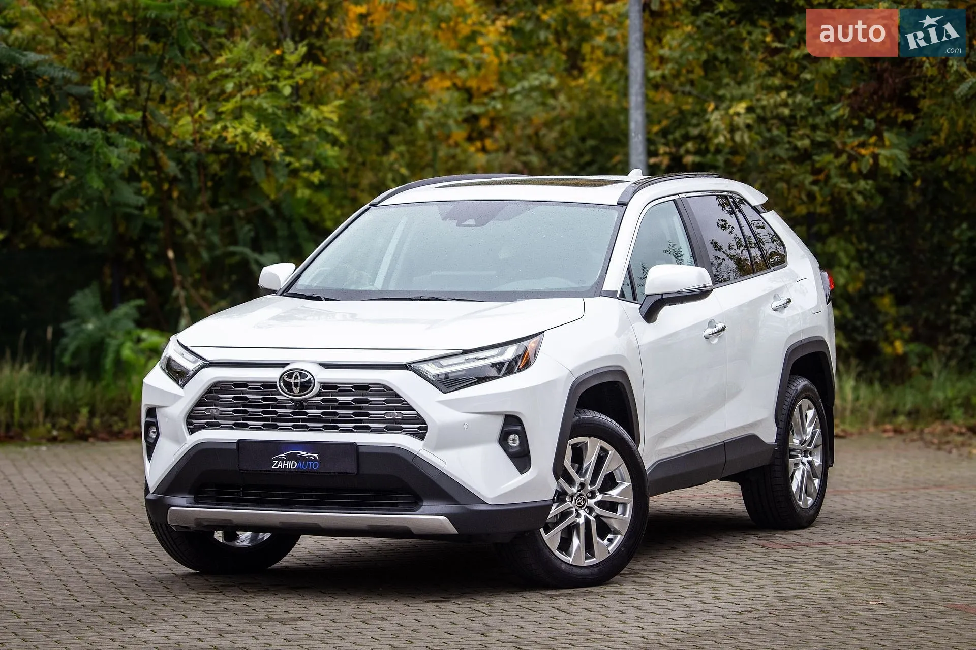 Toyota RAV4, 2025