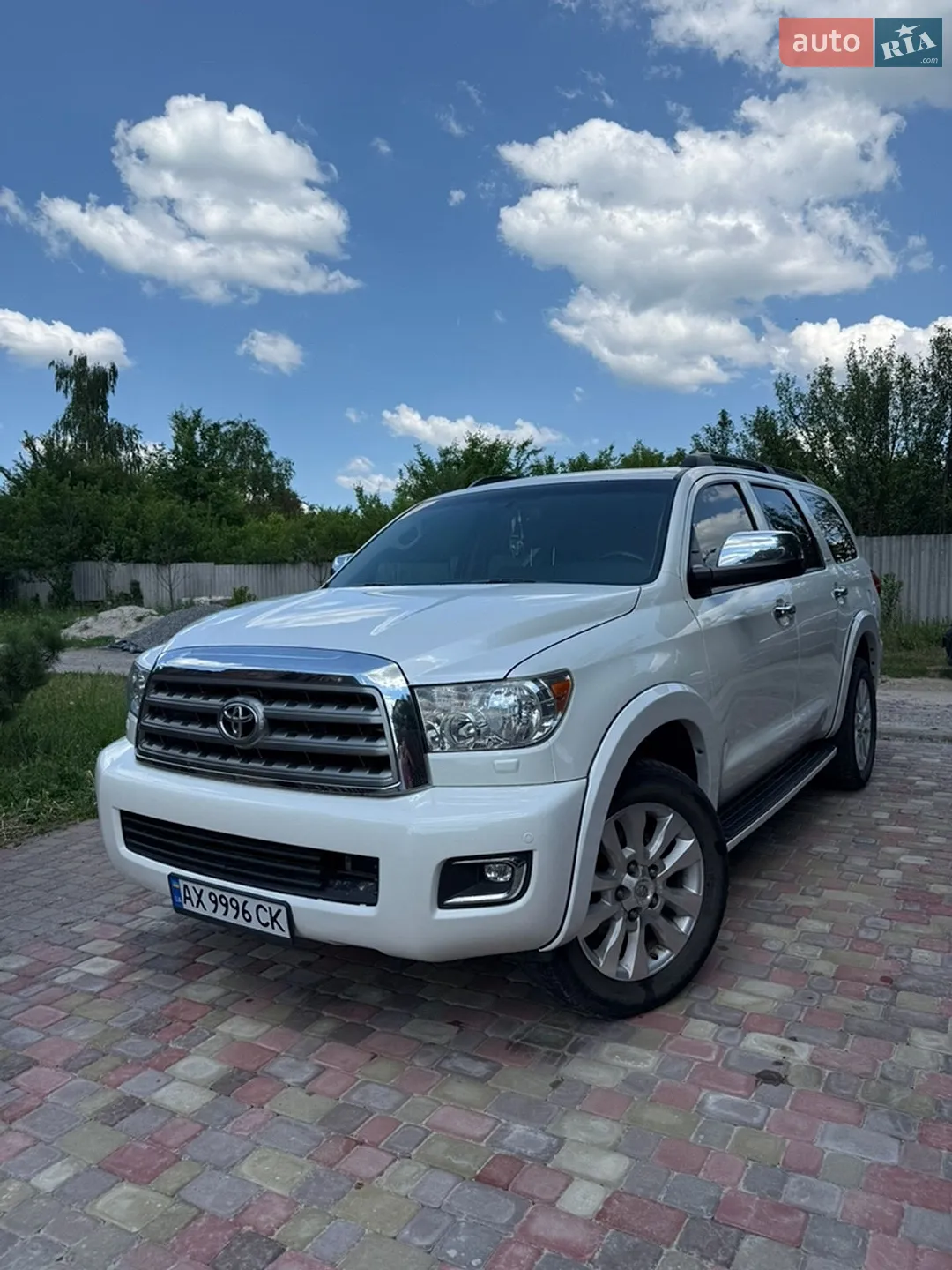 Toyota Sequoia, 2016