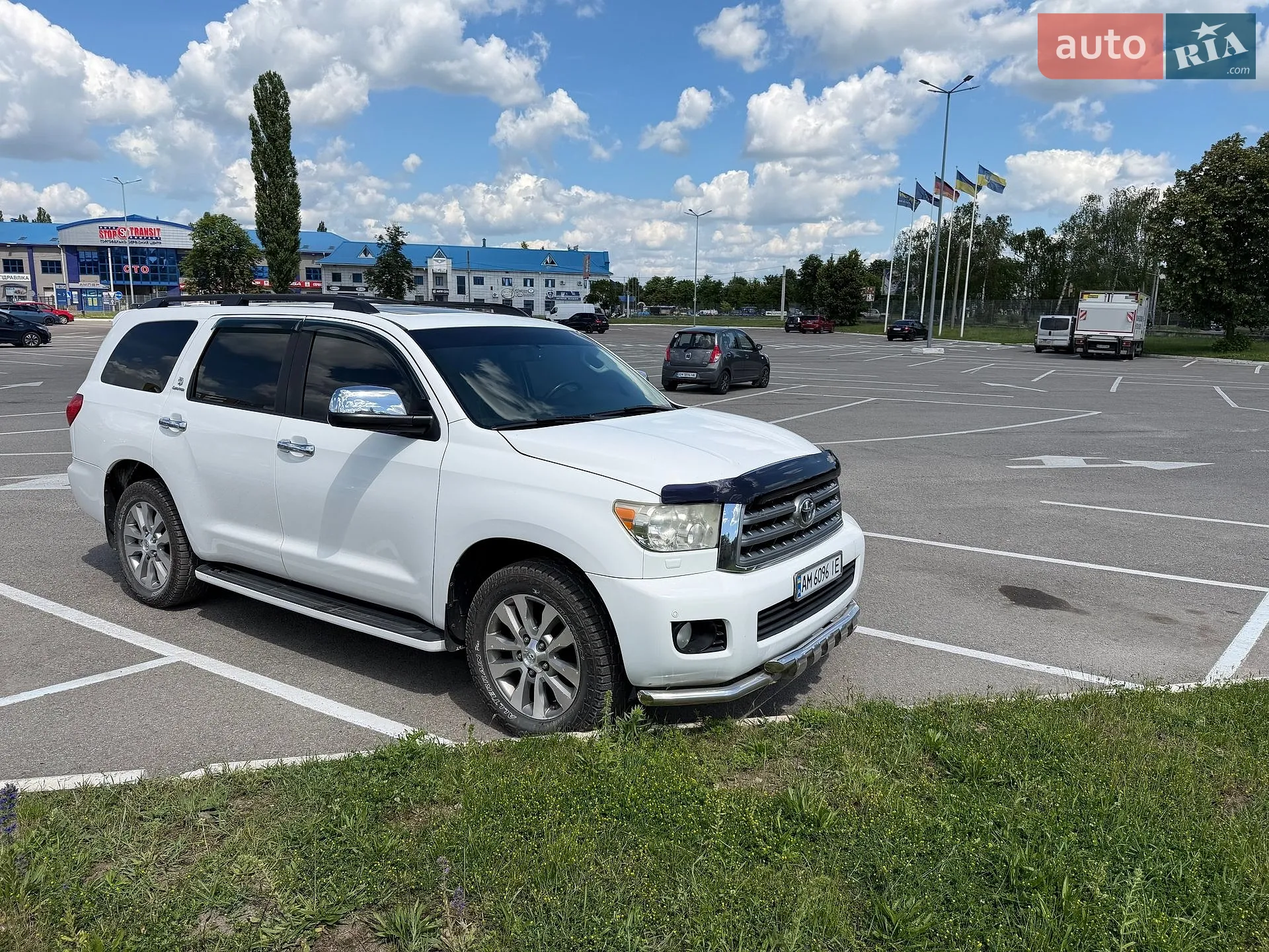 Toyota Sequoia, 2011