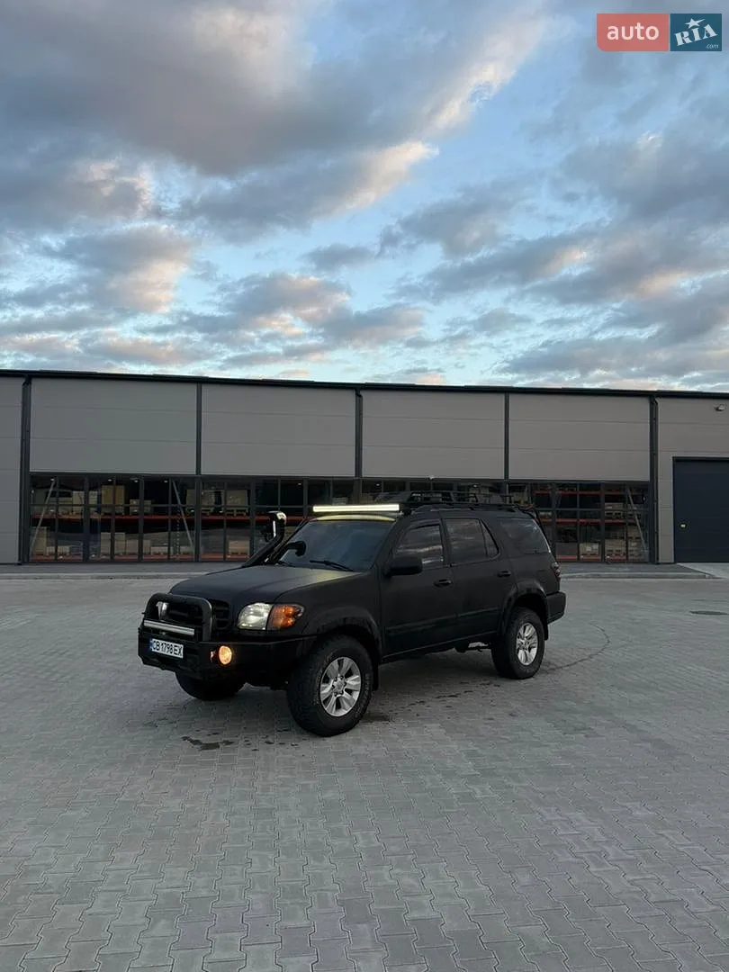 Toyota Sequoia, 2003