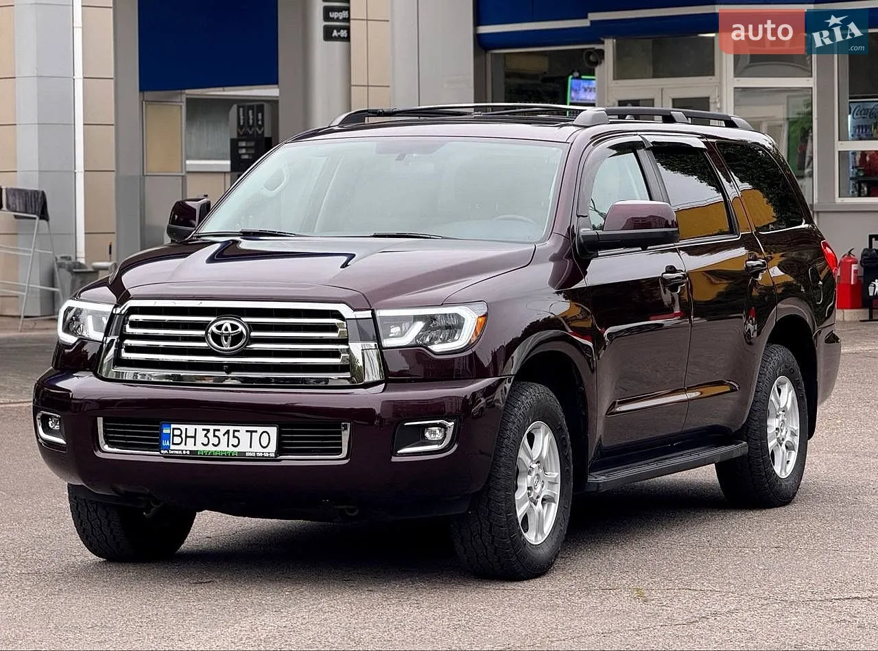Toyota Sequoia, 2016