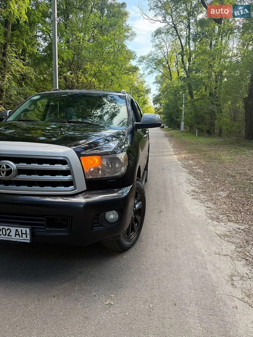 Toyota Sequoia, 2008