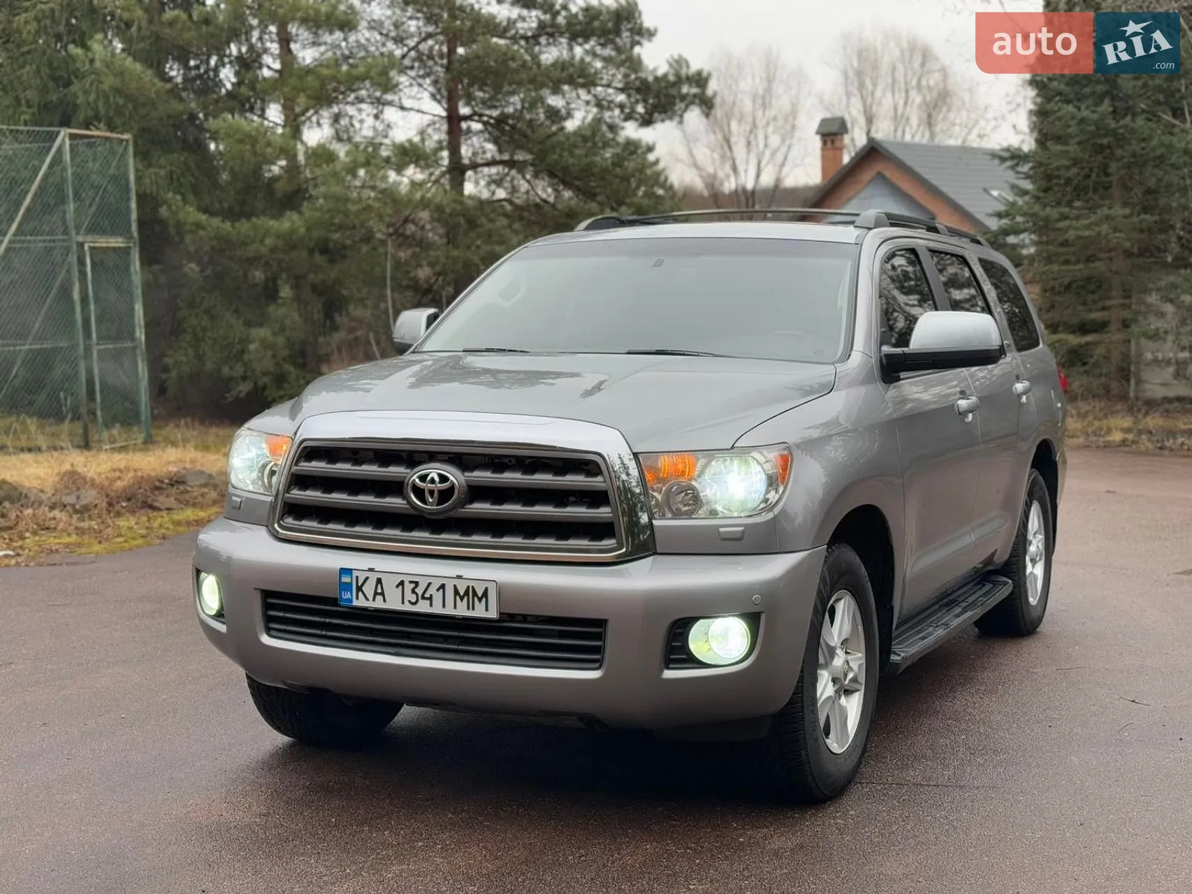 Toyota Sequoia, 2016