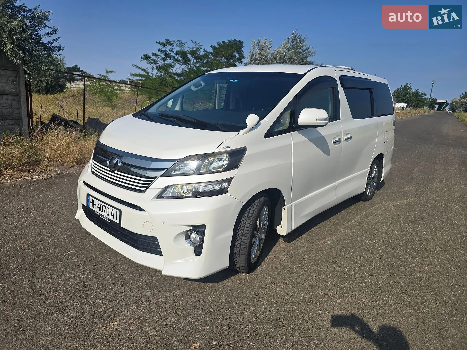 Toyota Vellfire, 2013