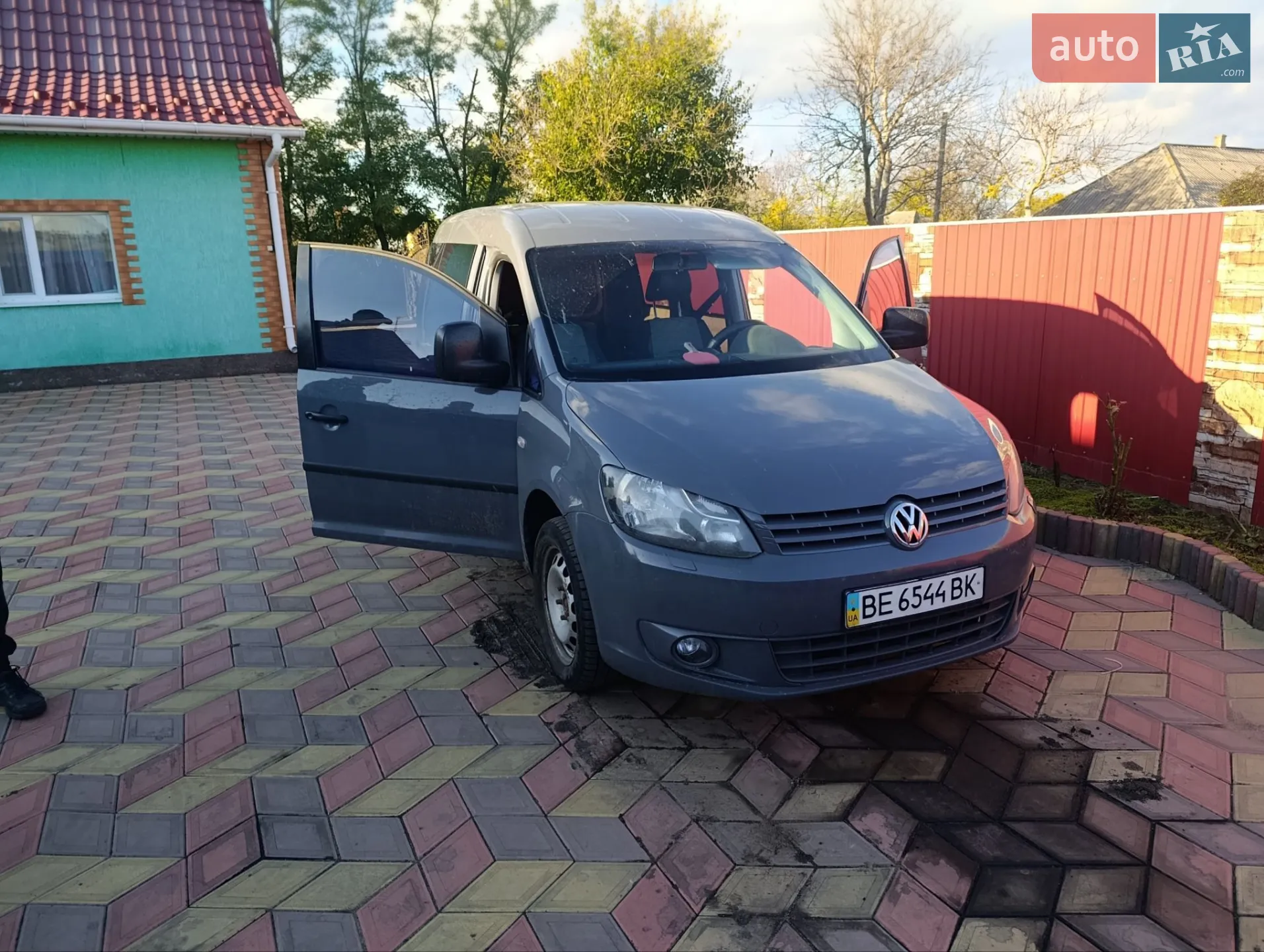 Volkswagen Caddy, 2011