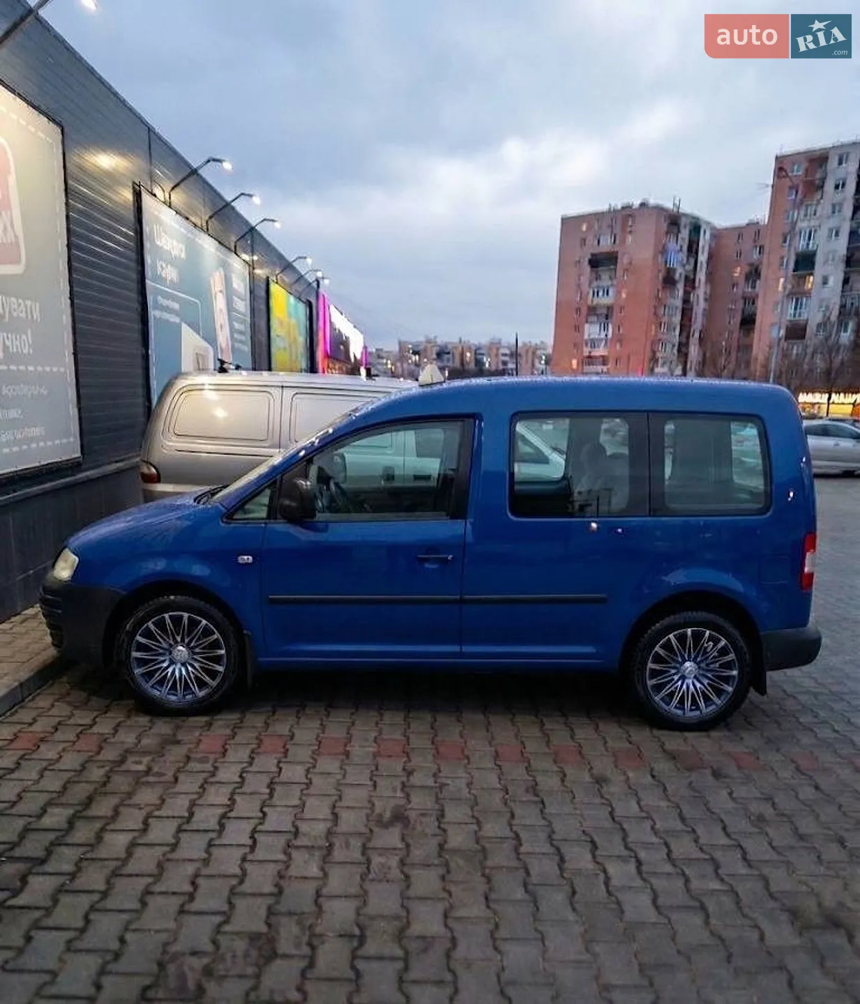 Volkswagen Caddy 2010 — 1