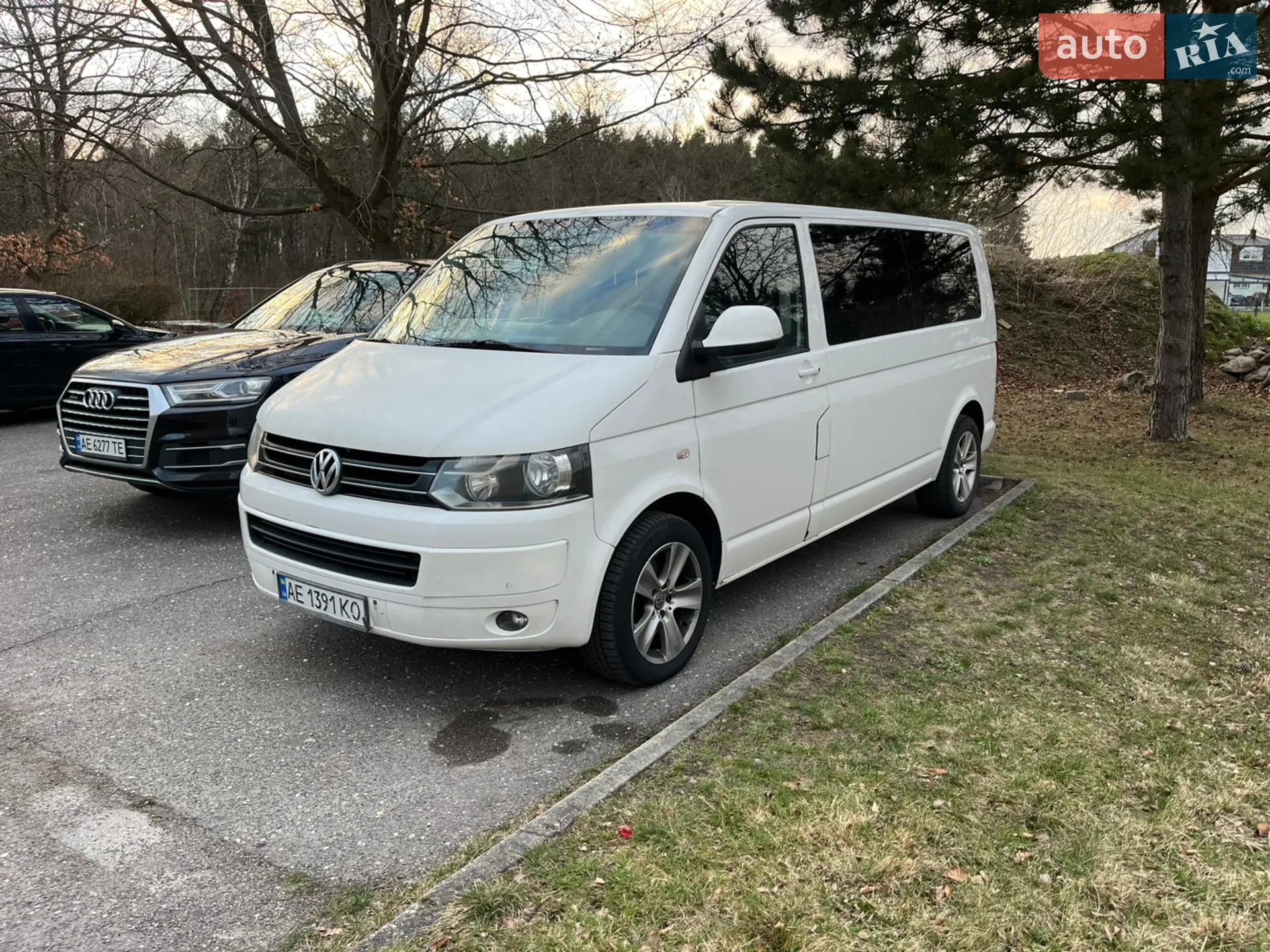 Volkswagen Caravelle, 2011