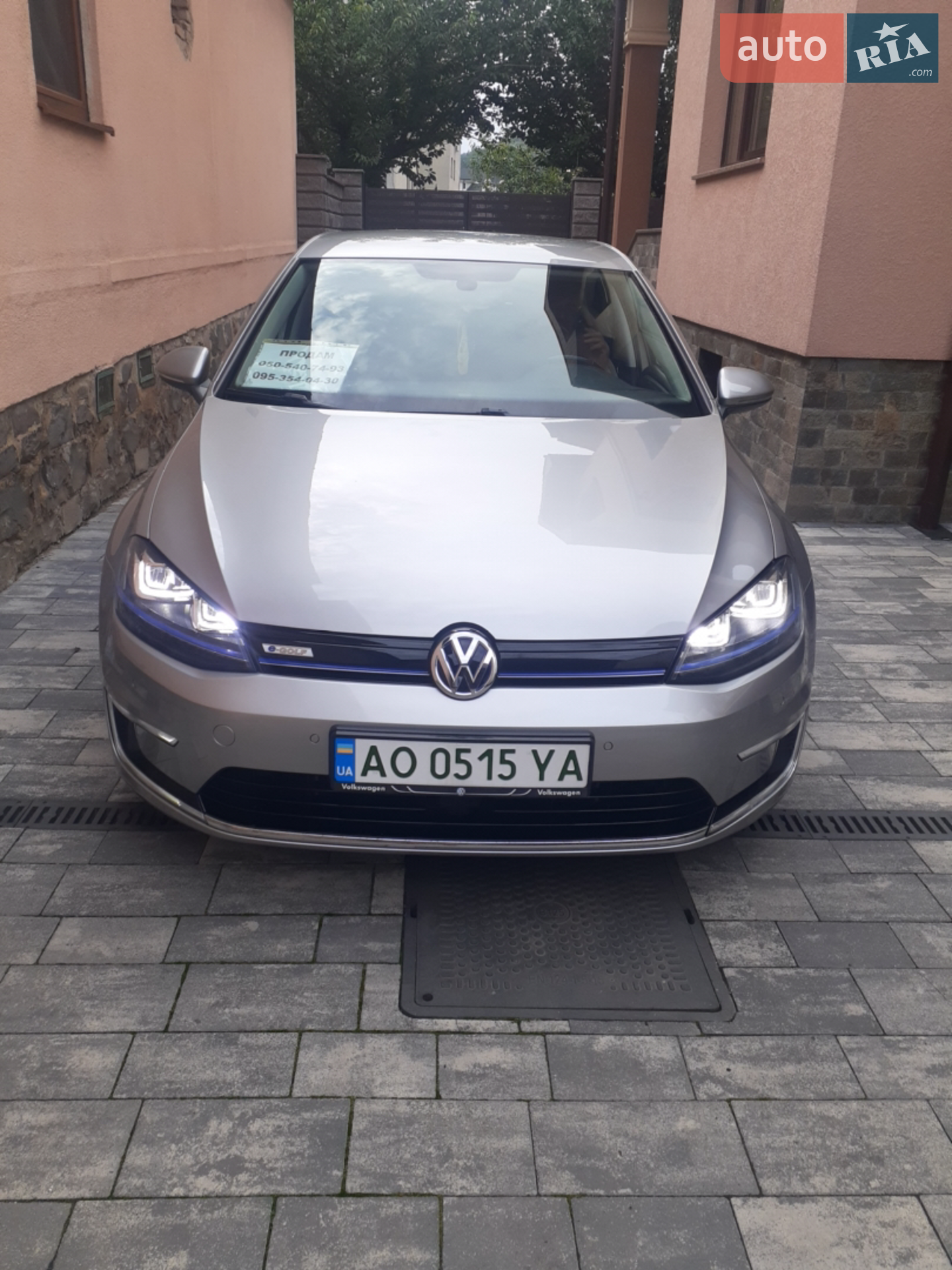 Volkswagen e-Golf, 2014