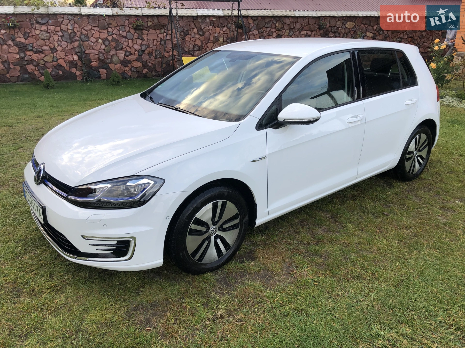 Volkswagen e-Golf, 2019