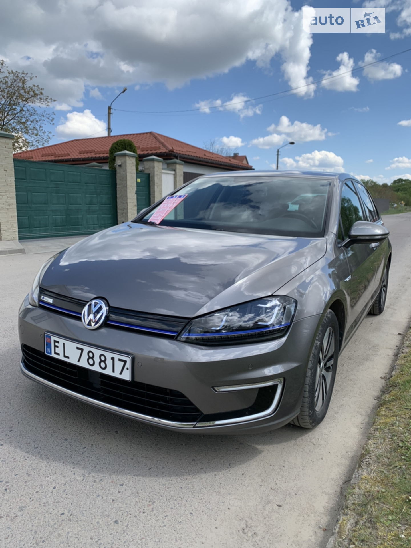 Volkswagen e-Golf, 2015