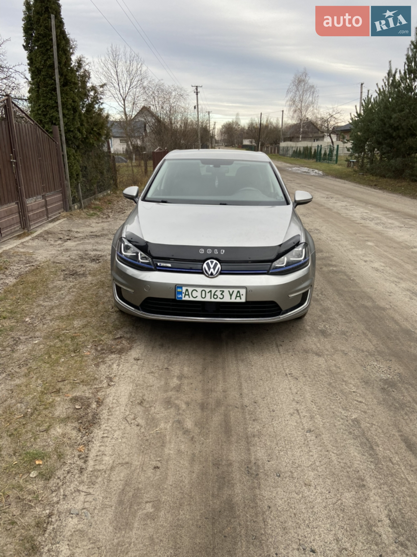 Volkswagen e-Golf, 2015