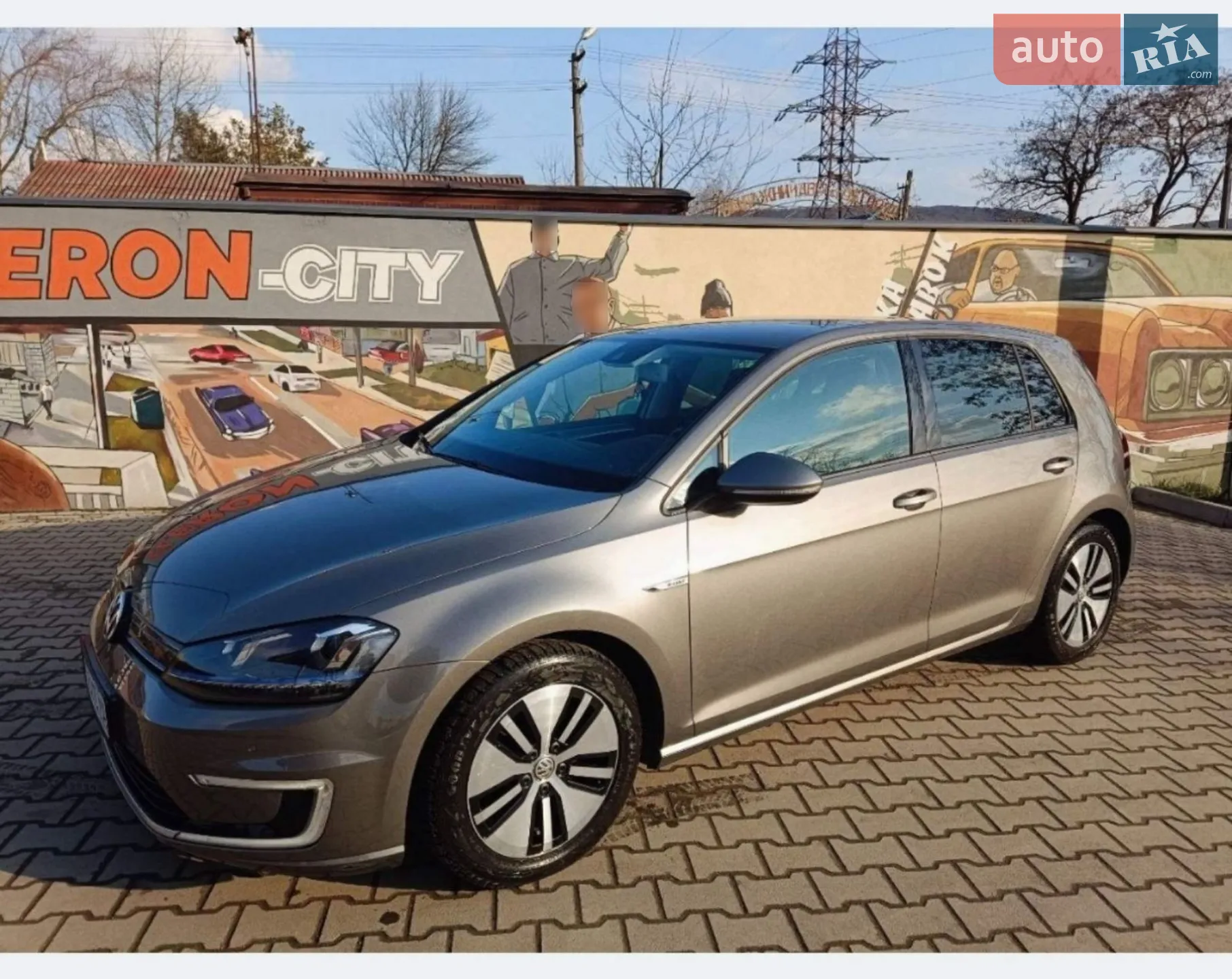 Volkswagen e-Golf, 2015