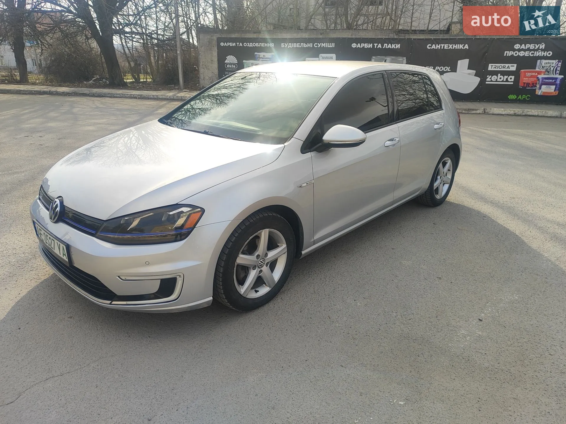 Volkswagen e-Golf, 2015