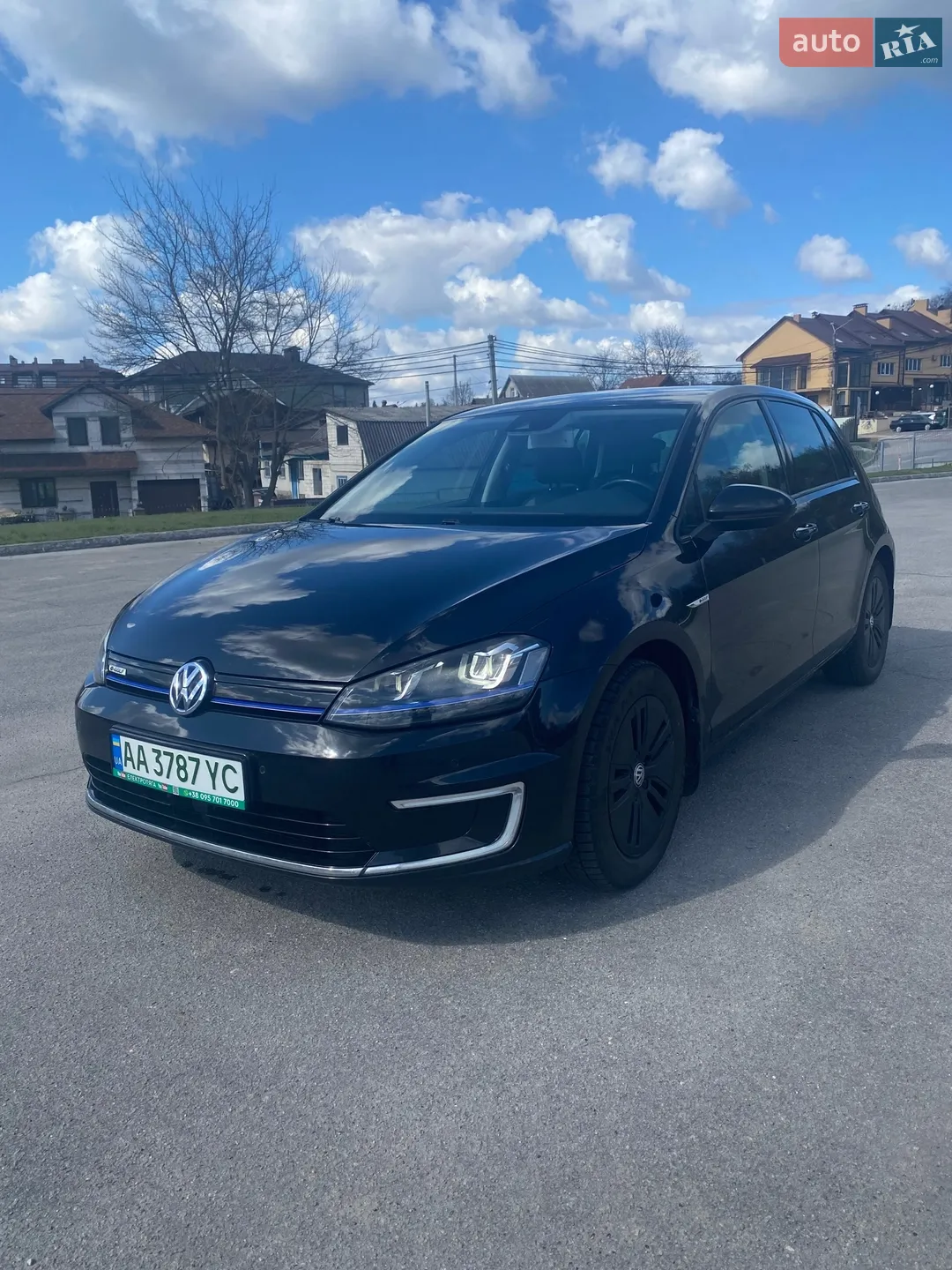 Volkswagen e-Golf, 2015