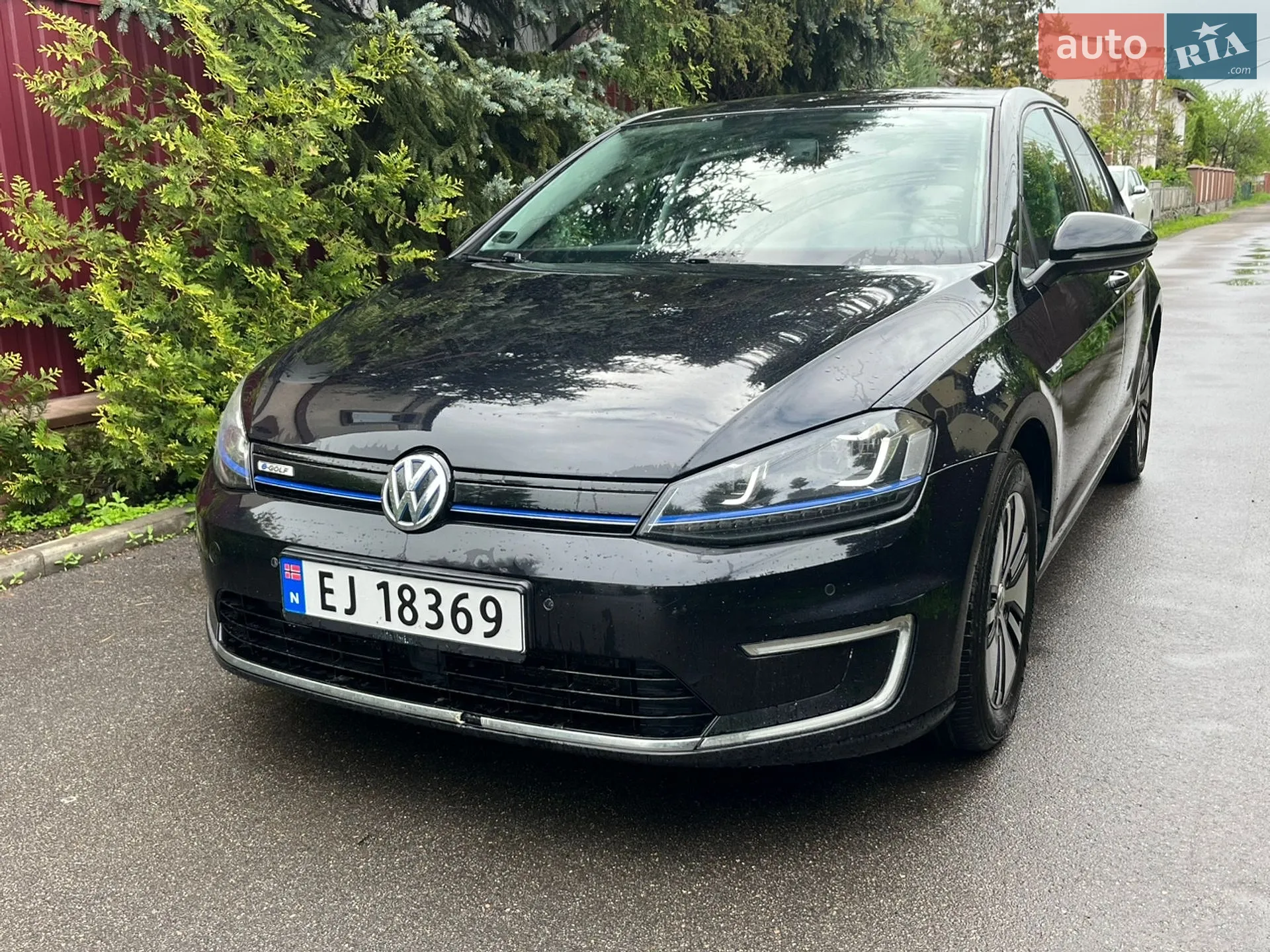 Volkswagen e-Golf, 2015
