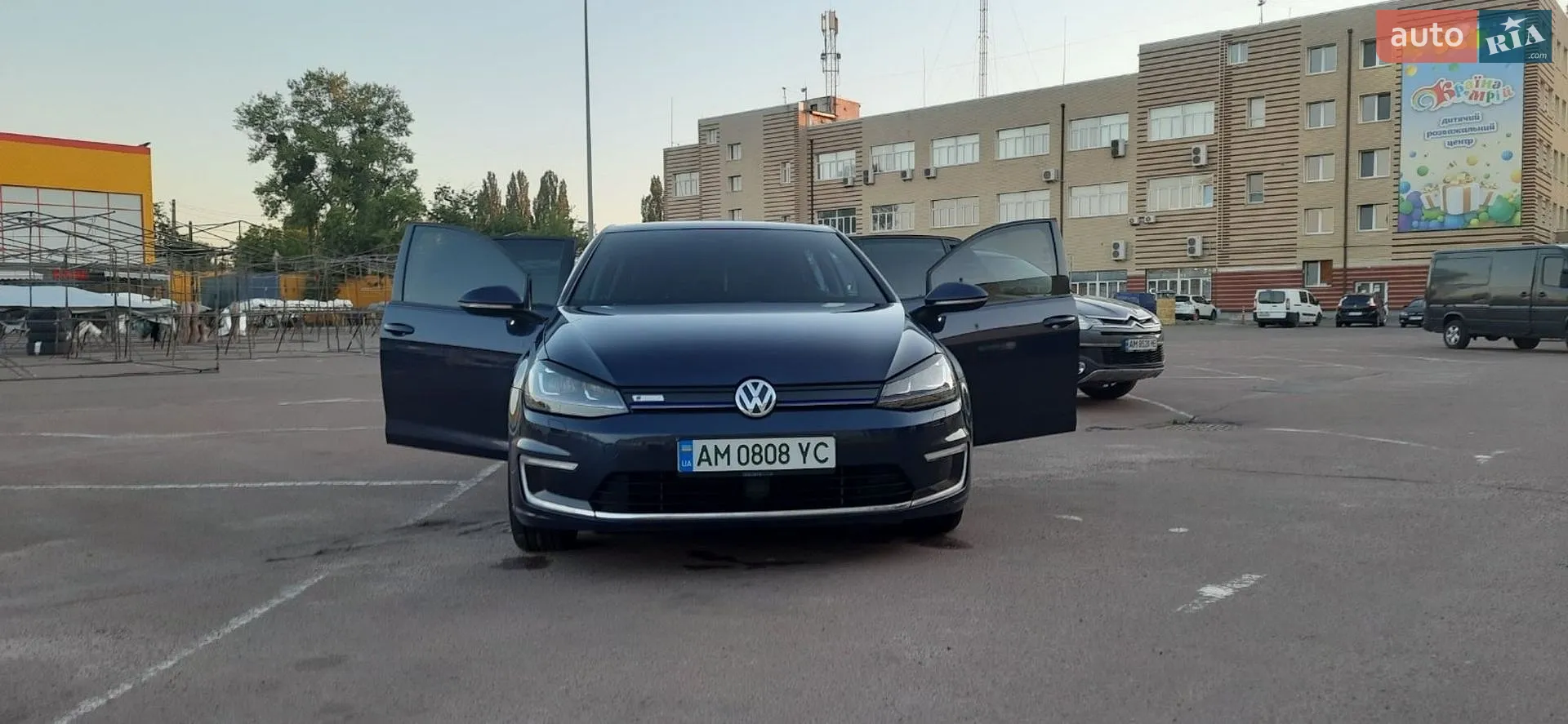 Volkswagen e-Golf, 2016