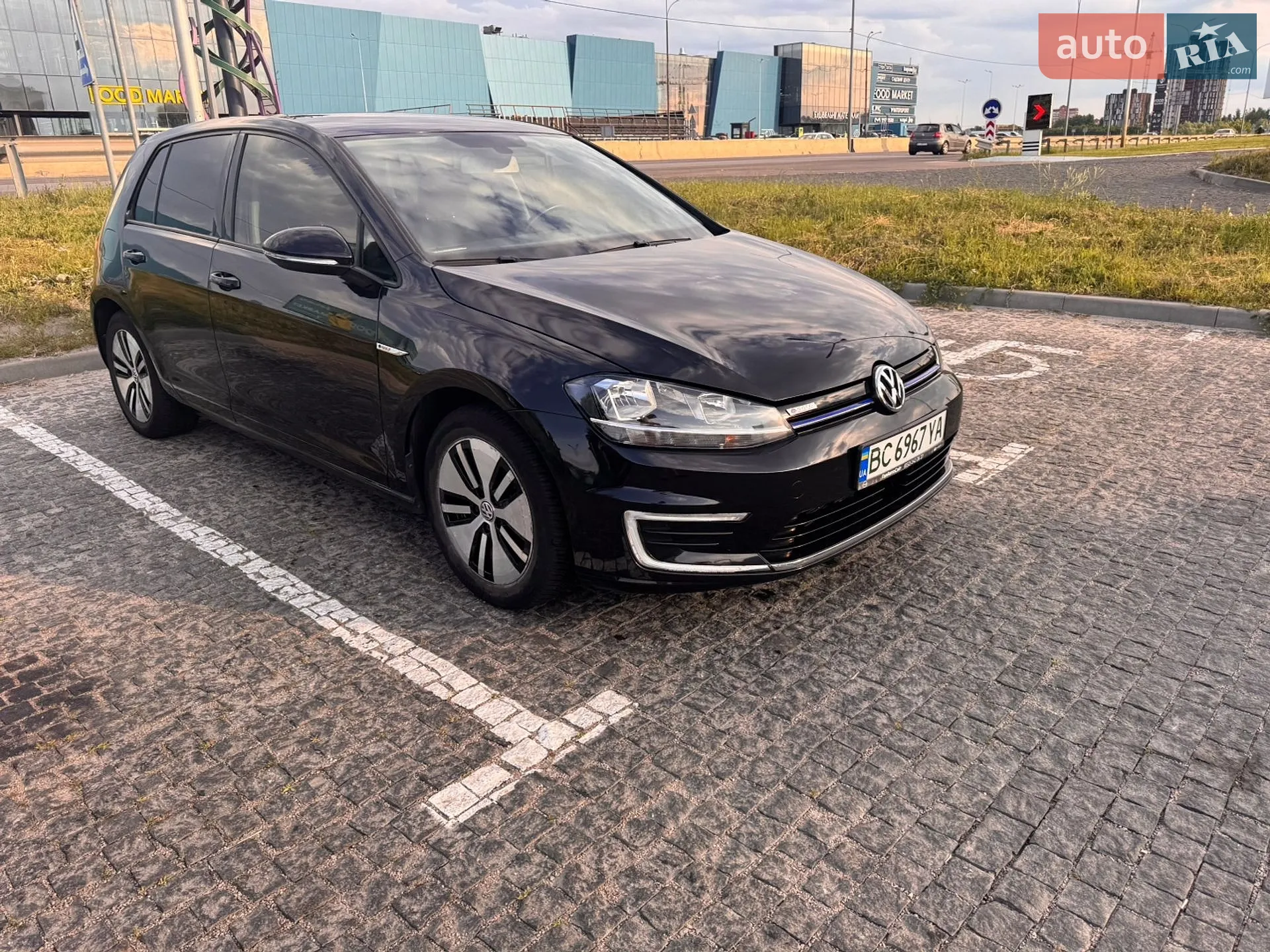 Volkswagen e-Golf, 2019