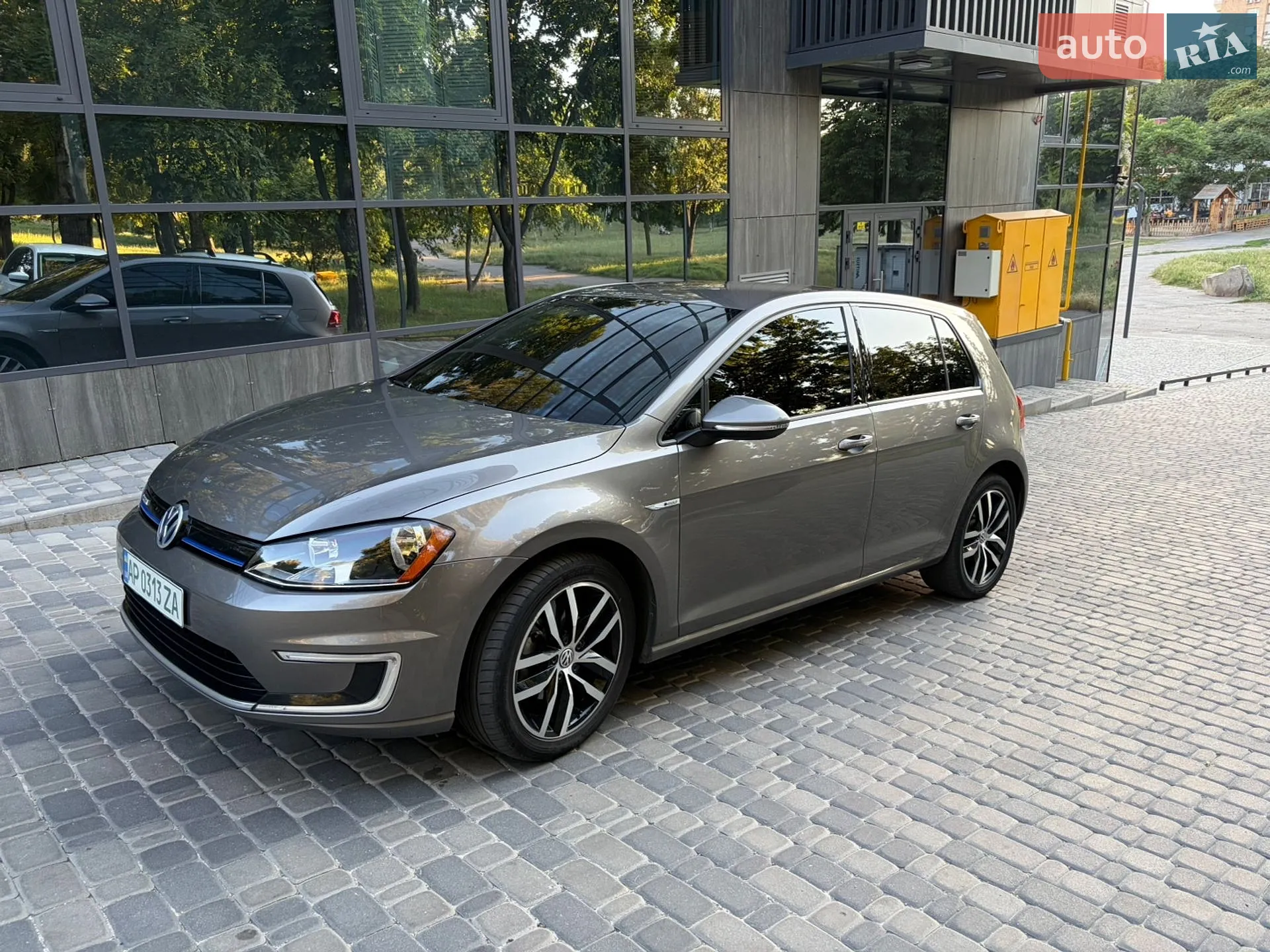 Volkswagen e-Golf, 2016