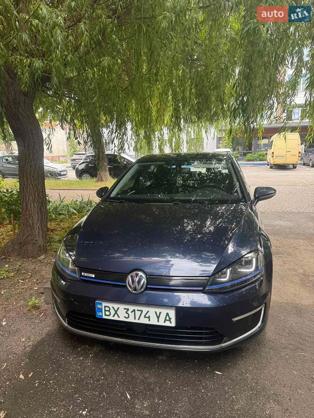 Volkswagen e-Golf, 2015