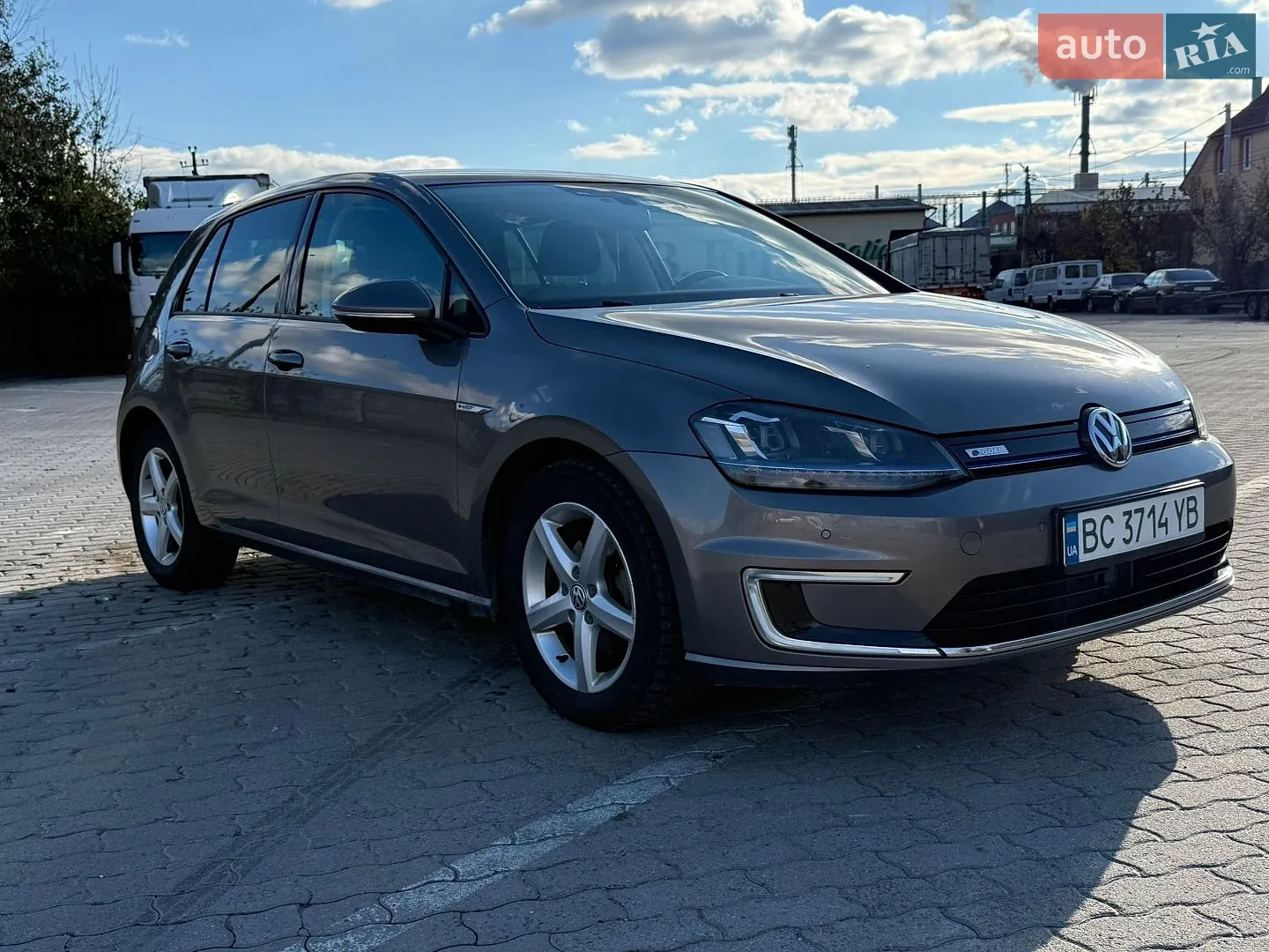 Volkswagen e-Golf, 2014
