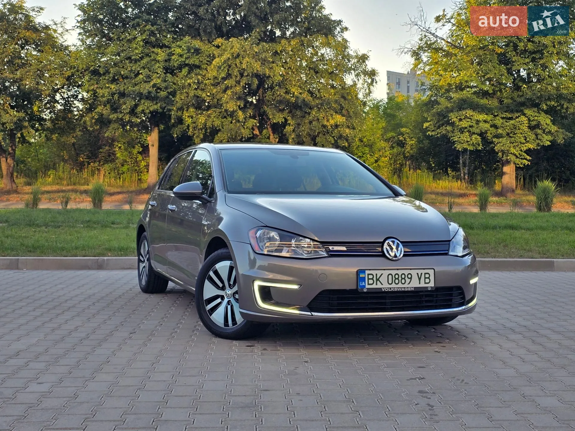 Volkswagen e-Golf, 2015