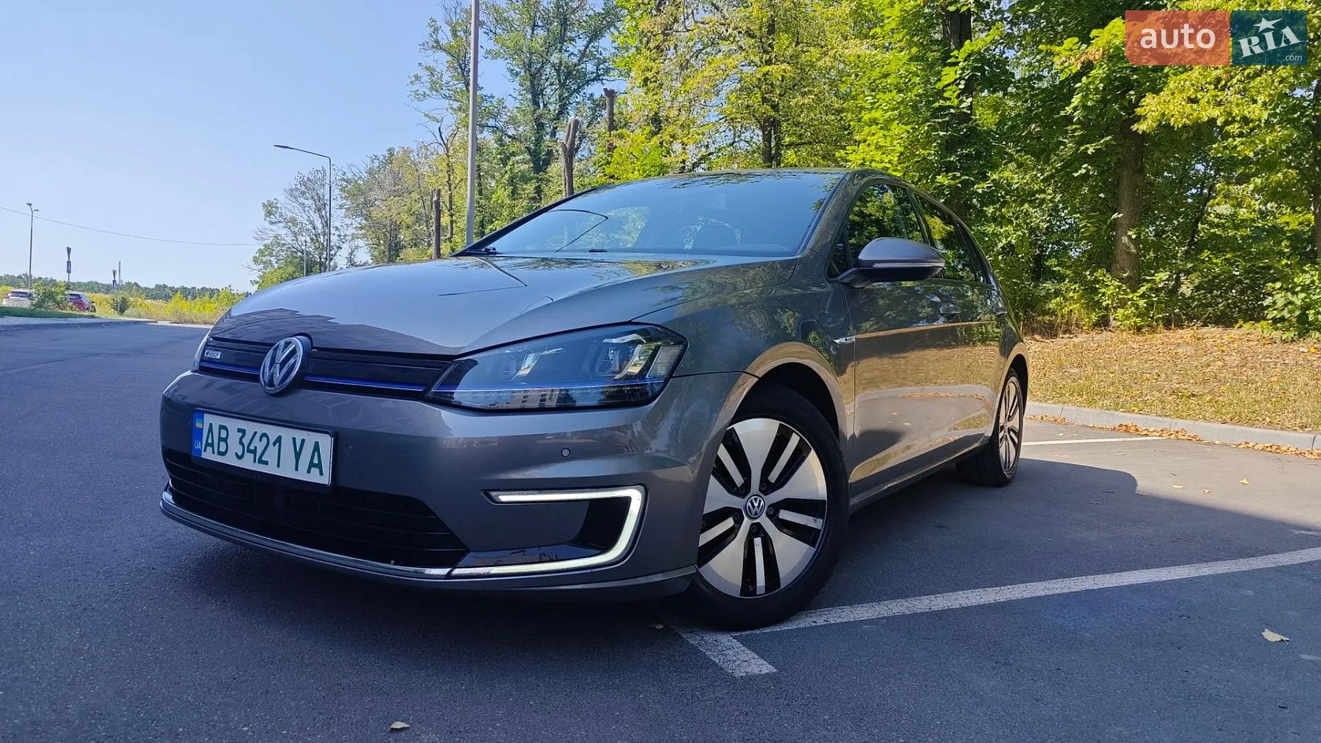 Volkswagen e-Golf, 2015