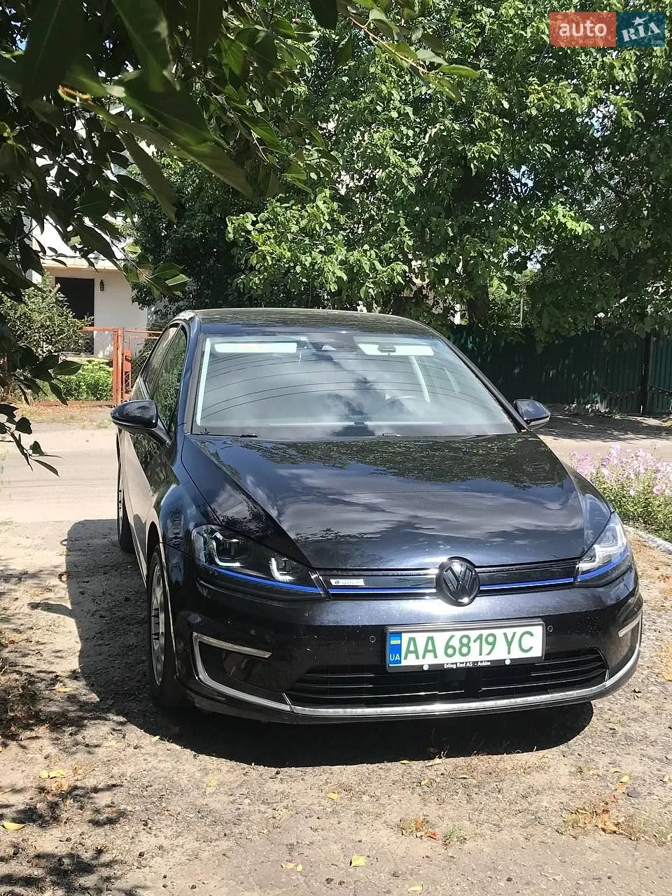 Volkswagen e-Golf, 2015