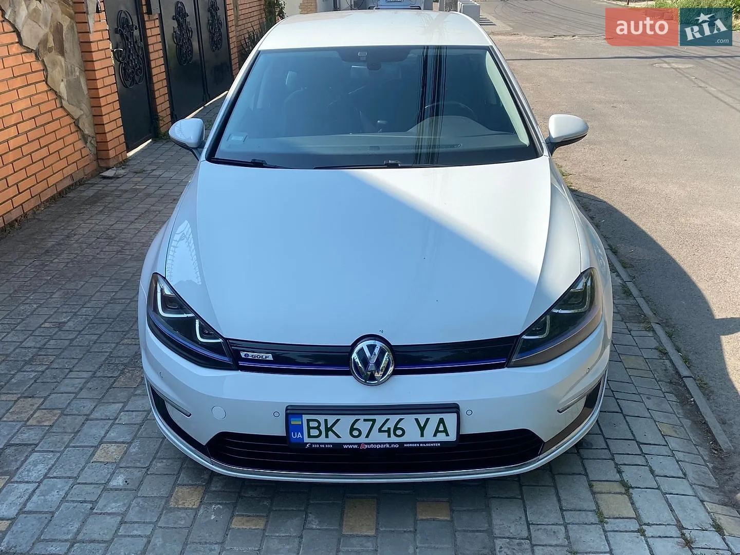 Volkswagen e-Golf, 2014