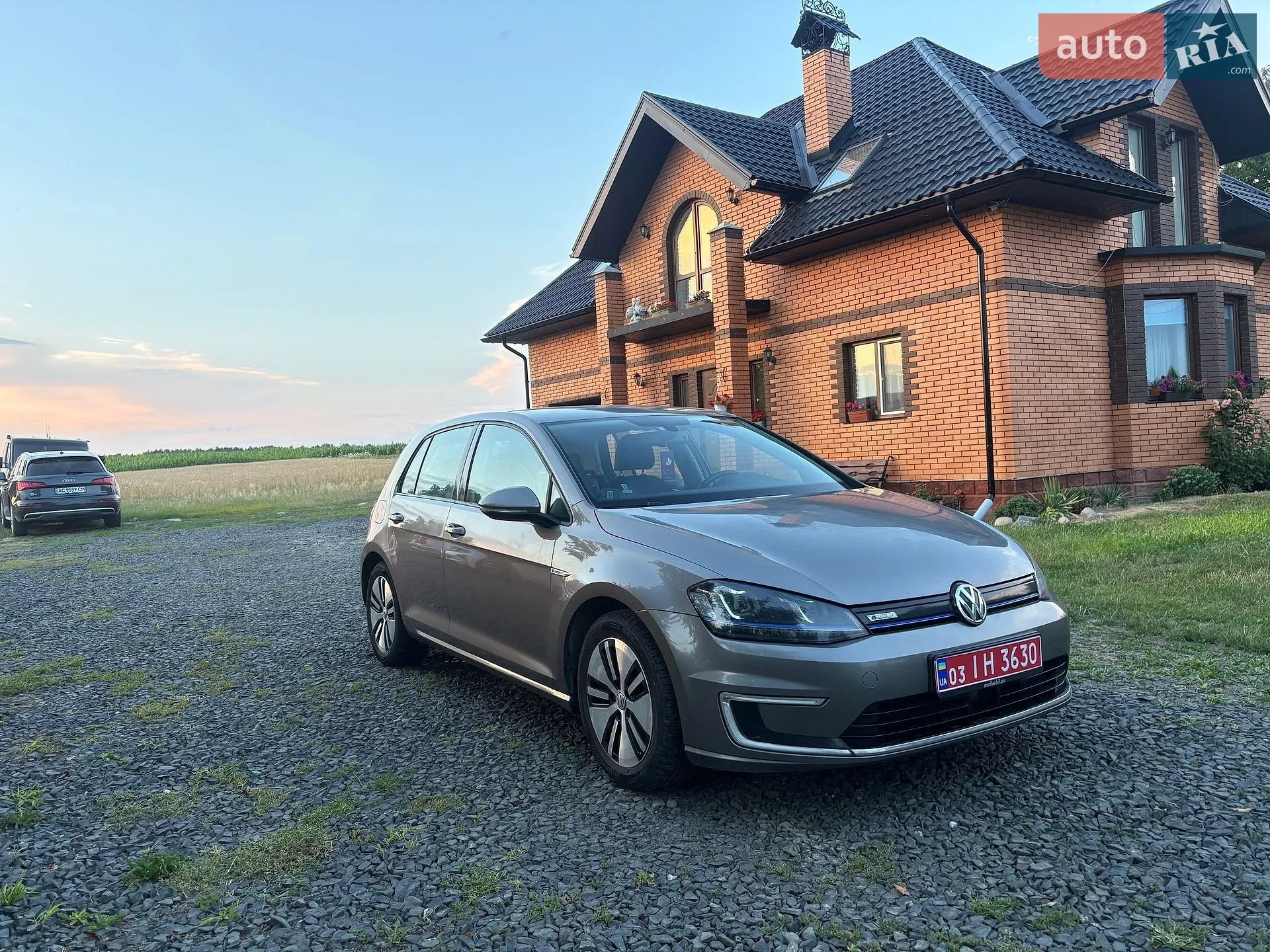 Volkswagen e-Golf, 2014