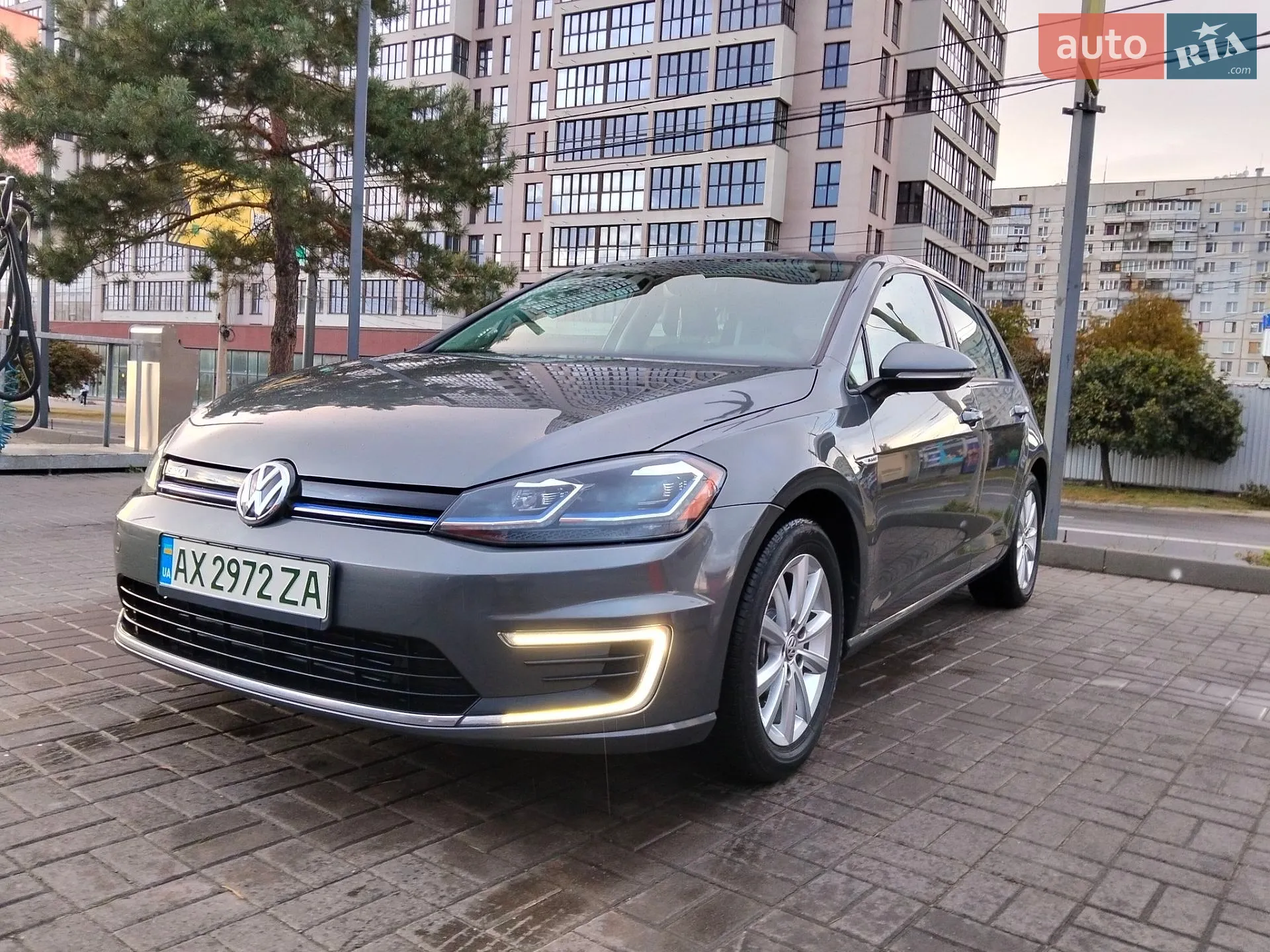 Volkswagen e-Golf, 2019