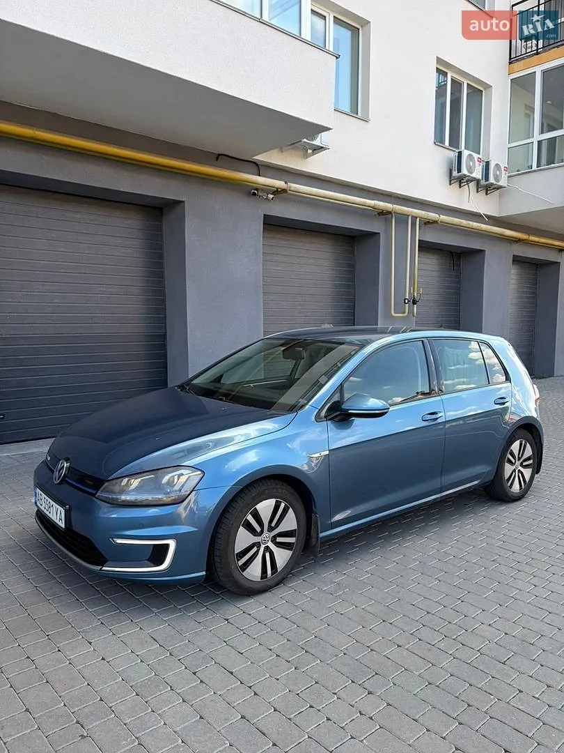 Volkswagen e-Golf, 2015