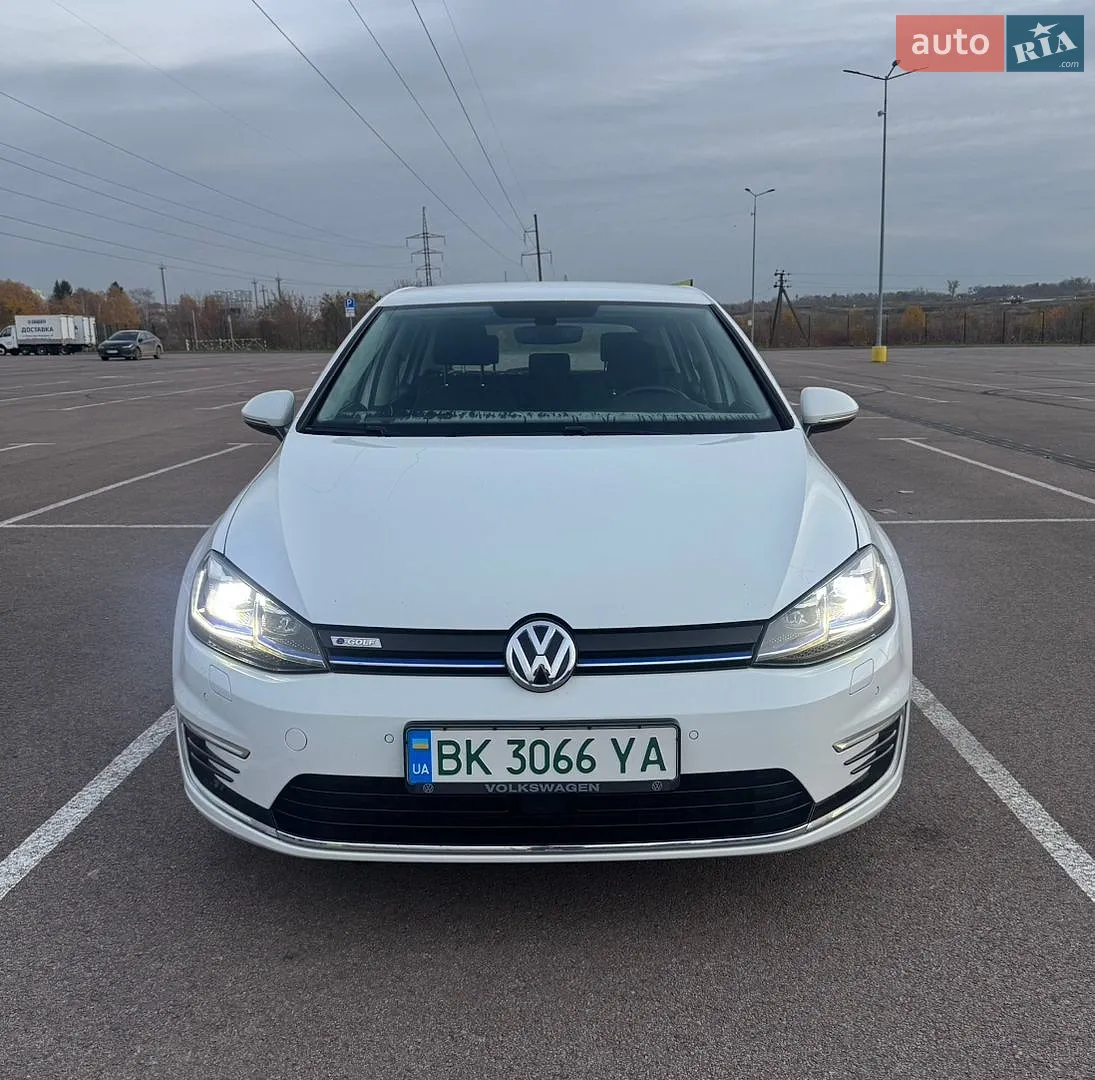 Volkswagen e-Golf, 2017