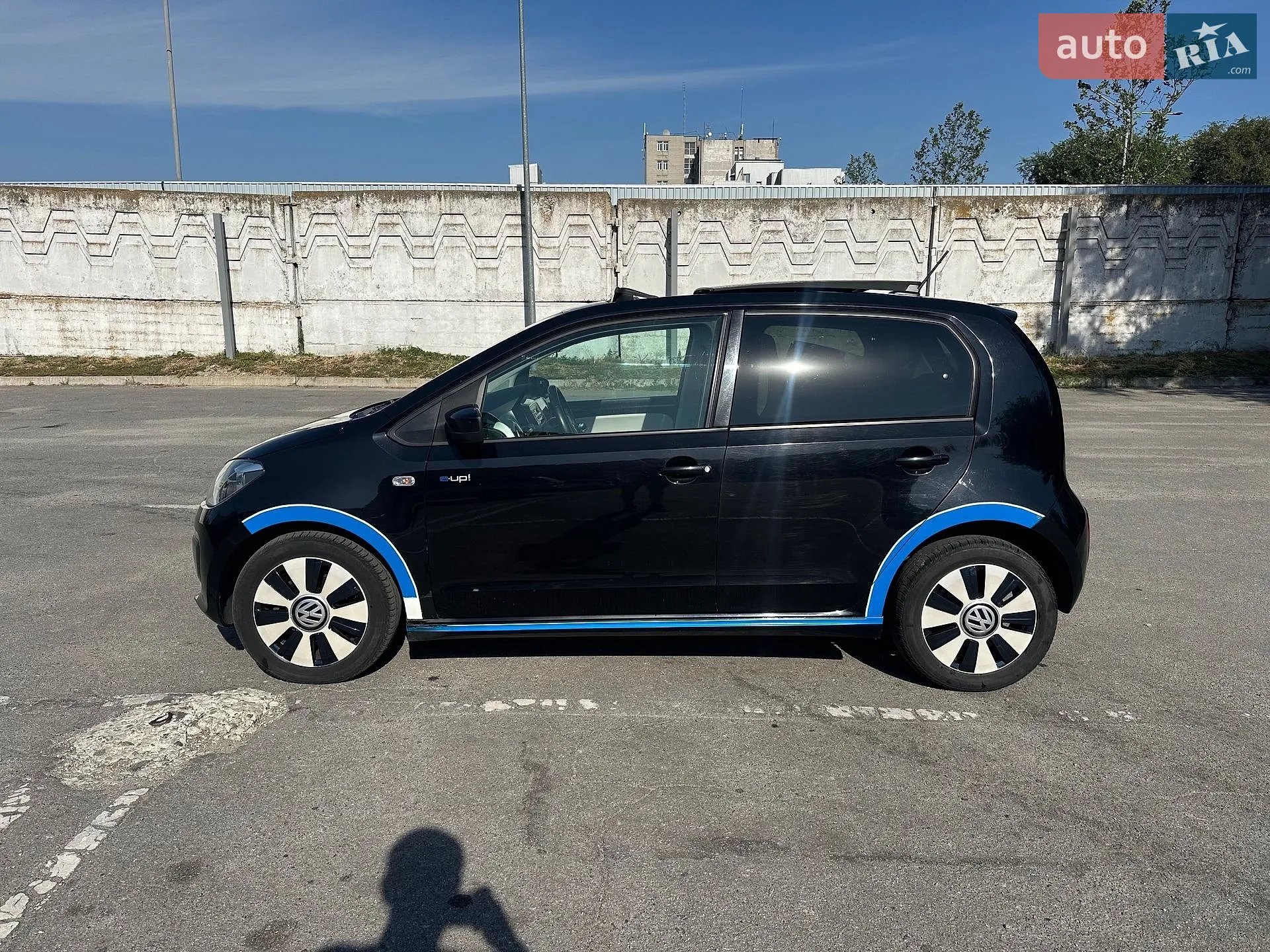 Volkswagen e-Up, 2013