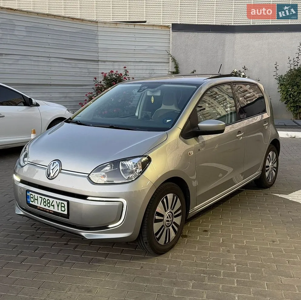 Volkswagen e-Up, 2013