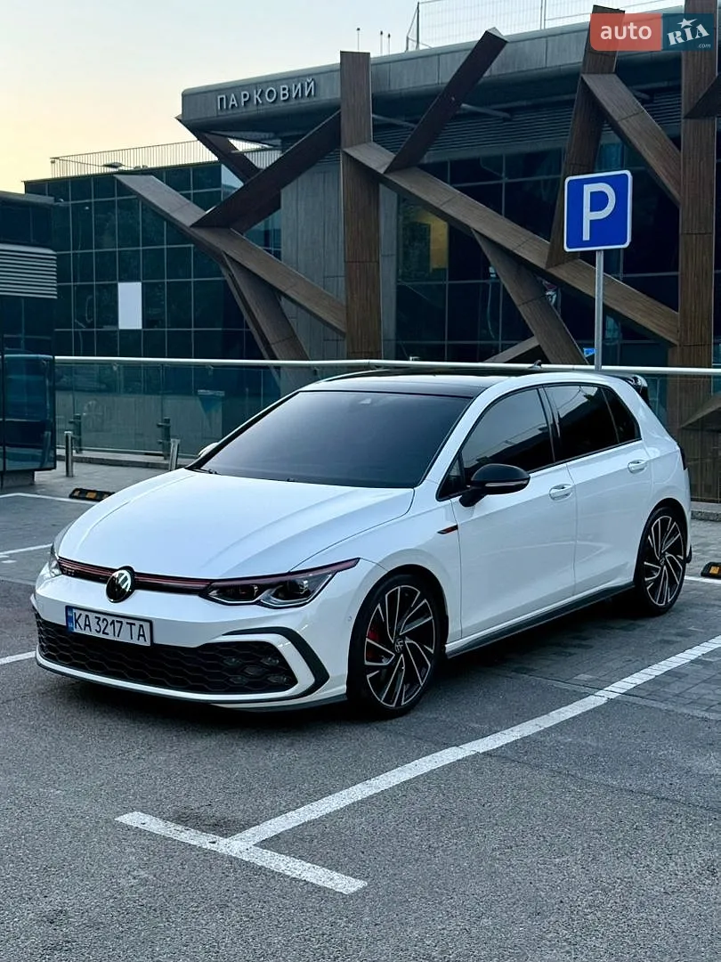 Volkswagen Golf GTI, 2023