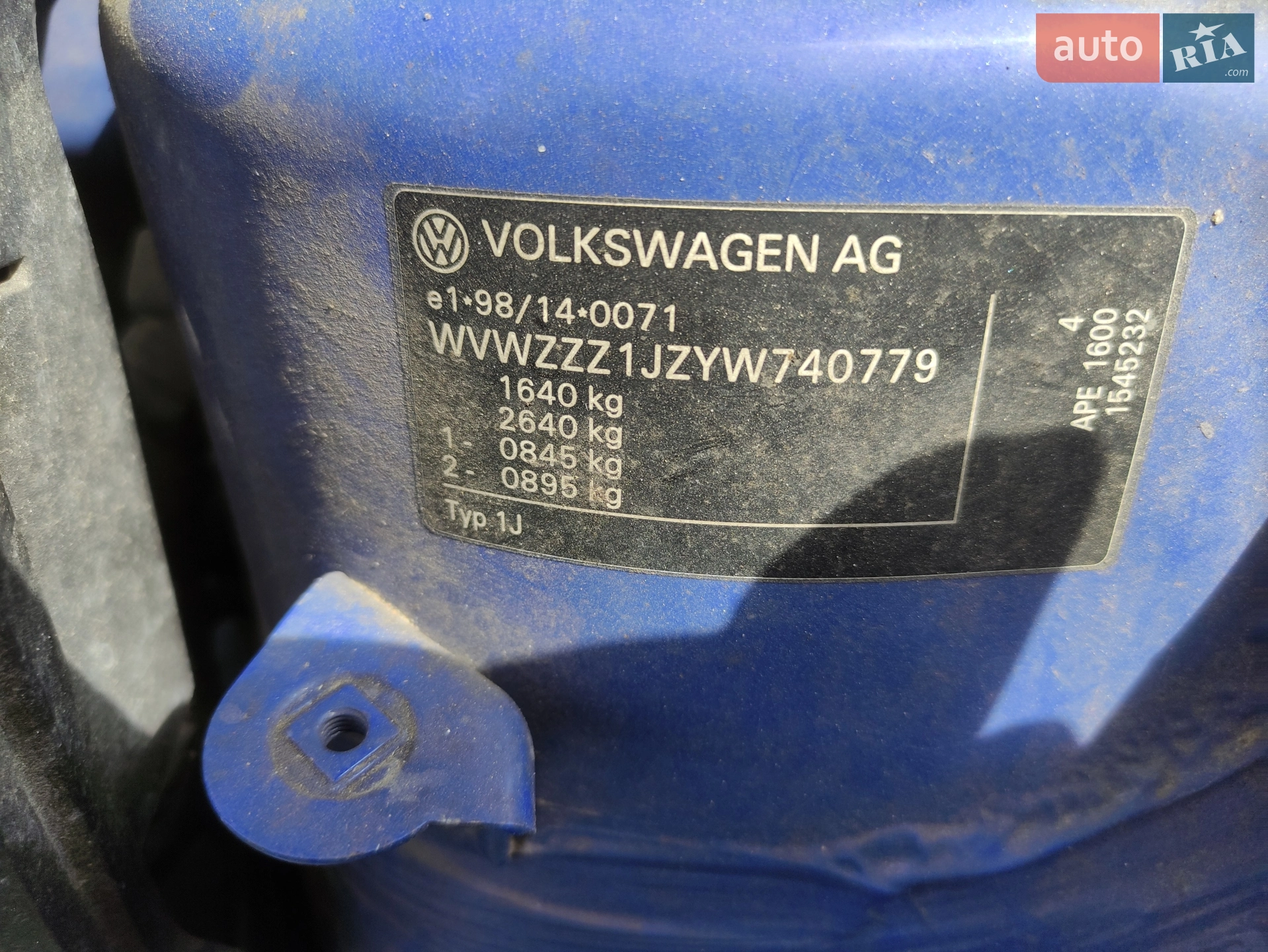 Volkswagen Golf, 2000